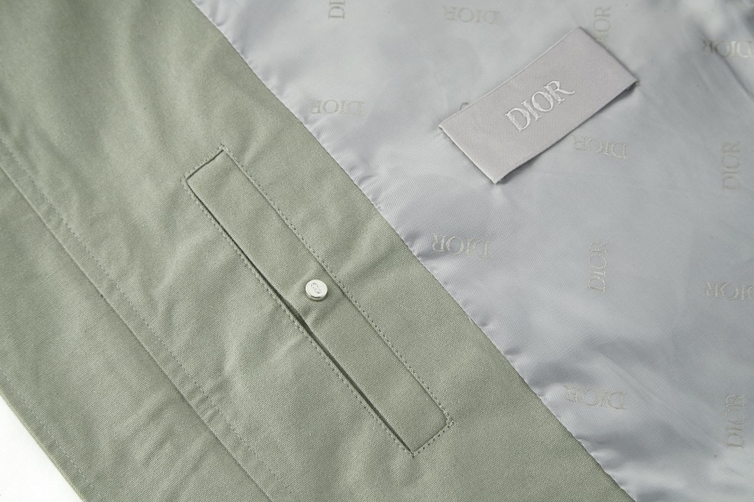 DIOR 迪奥 胸章刺绣棒球服 夹克 外套 长袖 灰绿色 米白色 B5 143C432G6107-C886
