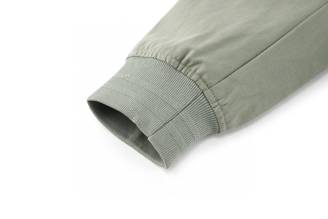 DIOR 迪奥 胸章刺绣棒球服 夹克 外套 长袖 灰绿色 米白色 B5 143C432G6107-C886