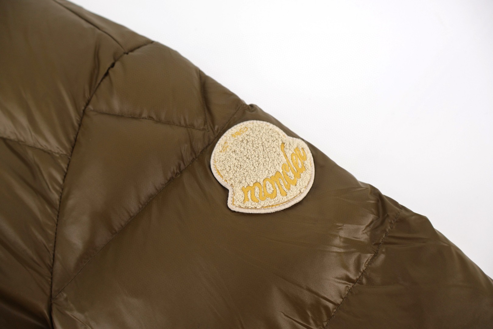 Moncler 蒙口 胖子系列羽绒服 夹克 保暖 外套 深绿色 黑色 米白色 D5 K20911A00130596XEP80