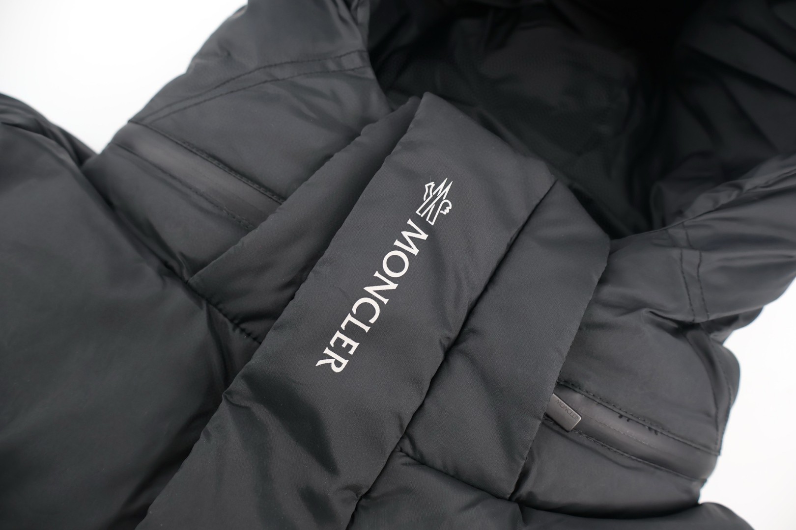 Moncler 蒙口 Jarama 黑武士羽绒服 保暖 外套 夹克 黑色 D5 I20911A001775973I999