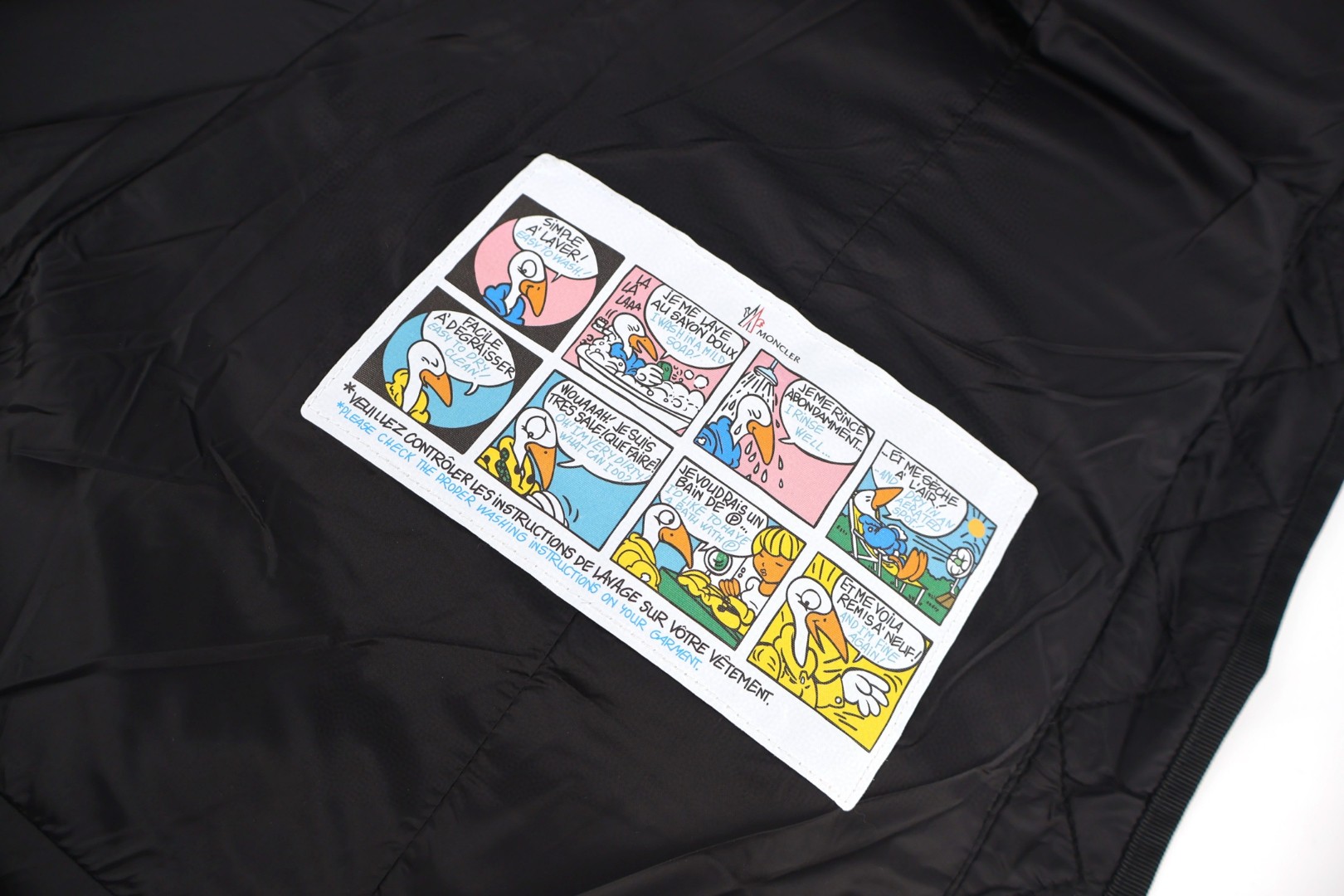 Moncler 蒙口 Boed系列 狐狸毛领收腰羽绒服 夹克 保暖 外套 女款 白色 黑色 E2 K20931A00099595FE03M