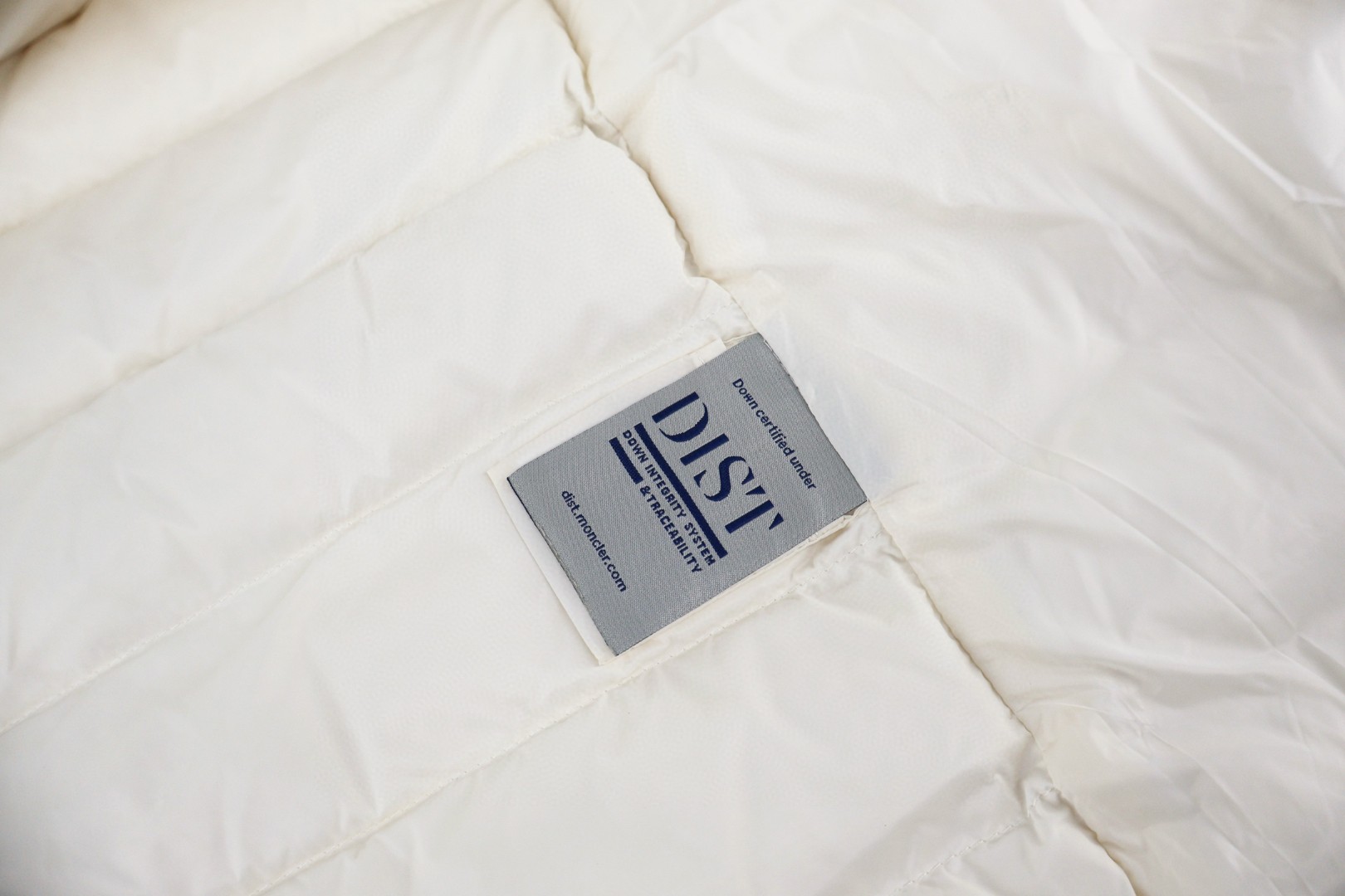 Moncler 蒙口 毛织拼接羽绒服 夹克 保暖 外套 女款 黑色 白色 C5 G20939B00030M1131030