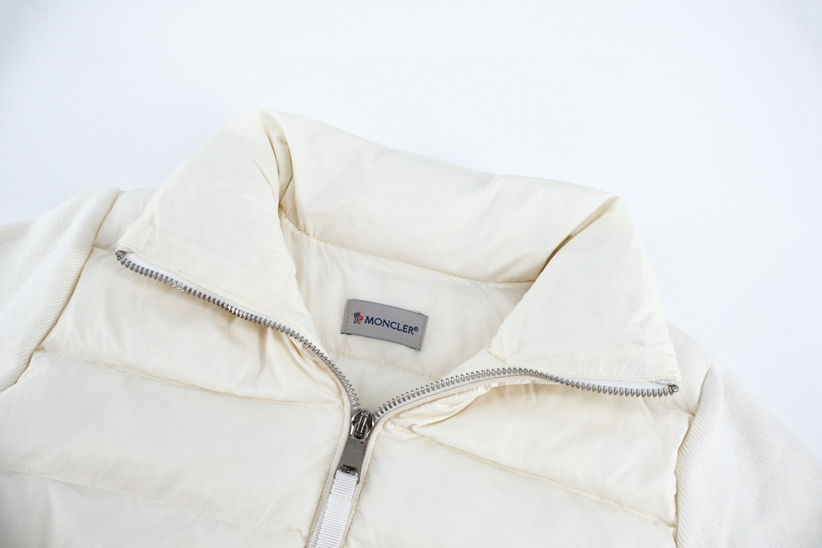 Moncler 蒙口 毛织拼接羽绒服 夹克 保暖 外套 女款 黑色 白色 C5 G20939B00030M1131030