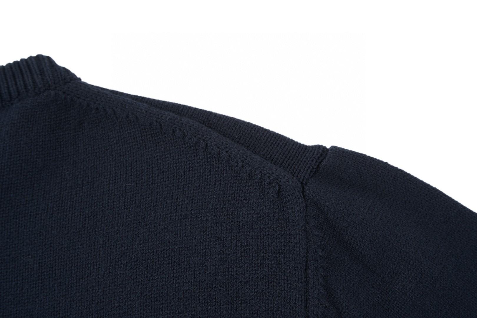 GUCCl 古驰 签名logo嵌花圆领毛衣 针织衫 外套 长袖 黑色 蓝色 灰色 B0 795347-XKD74-1423