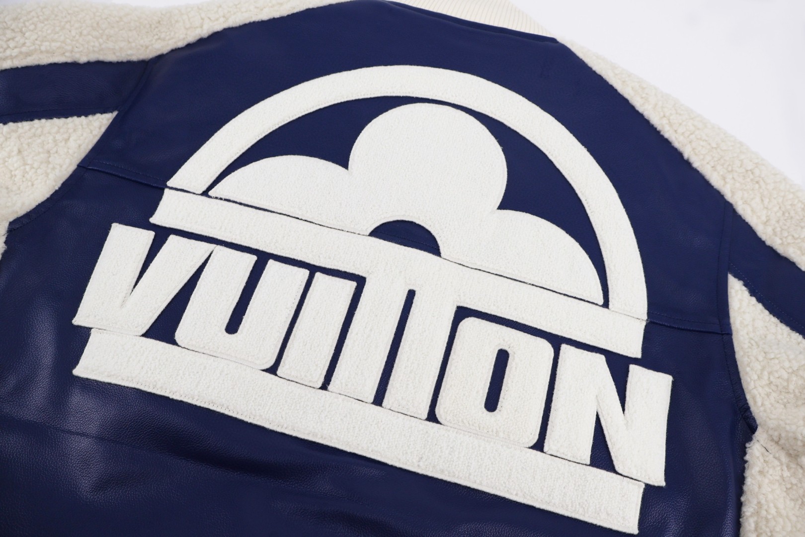 LOUIS VUITTON 路易威登 花卉字母羊羔毛拼皮棒球服外套 夹克 蓝色 C5 1ABOCU