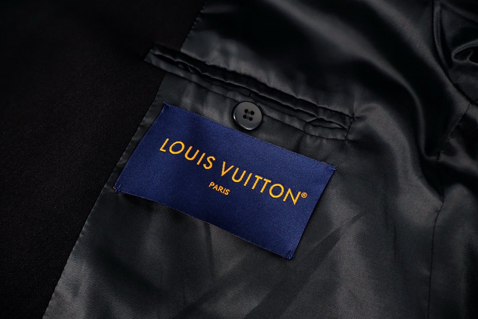 LOUIS VUITTON 路易威登 Nigo 联名款 樱花扣西装外套 夹克 黑色 C5 1AIMUJ