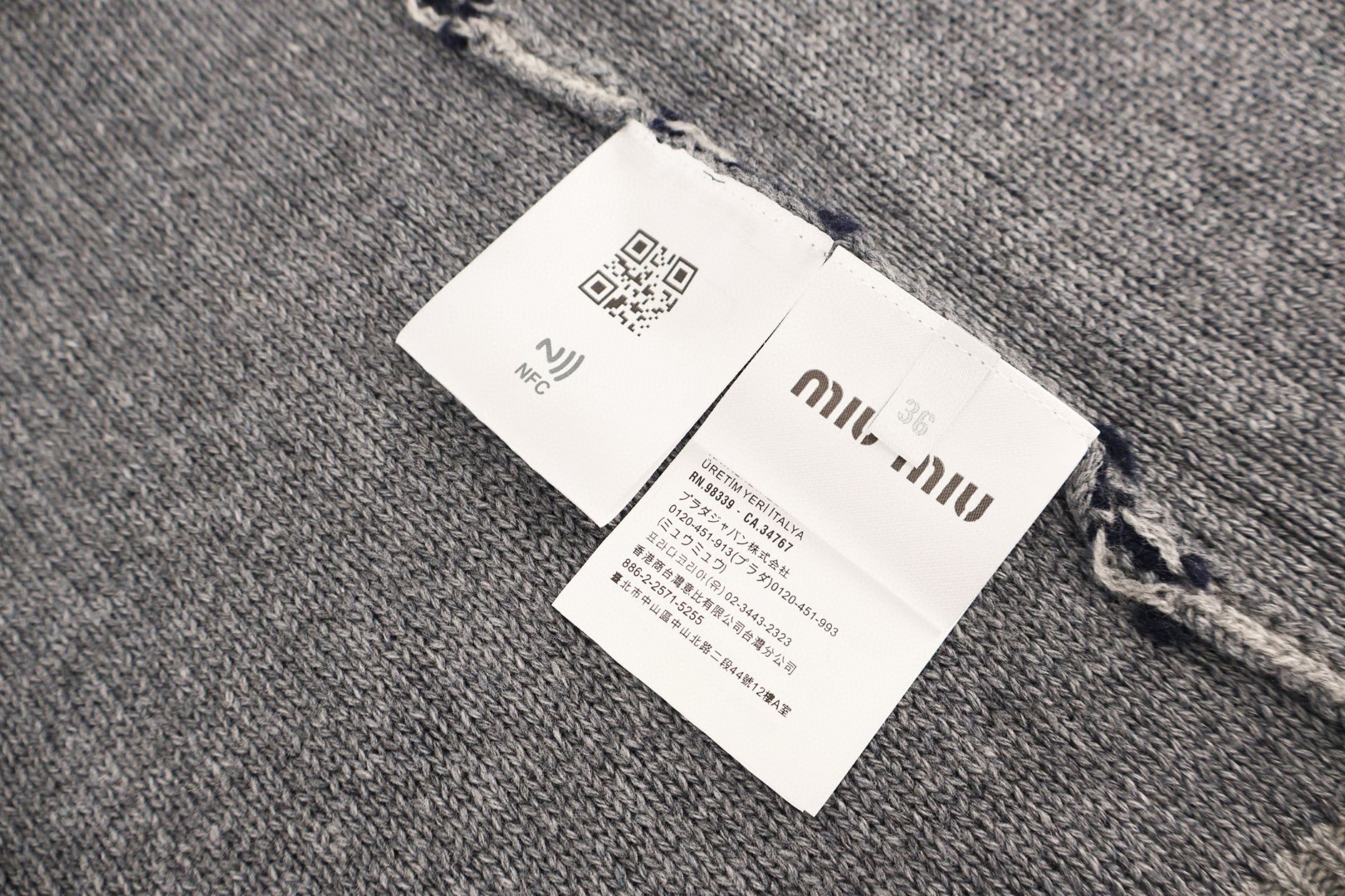 MIU MIU 缪缪 羊毛条纹撞色开衫 毛衣 针织衫 长袖 灰色 C5 MMF899-15NQ-F0MZQ-S-OOO