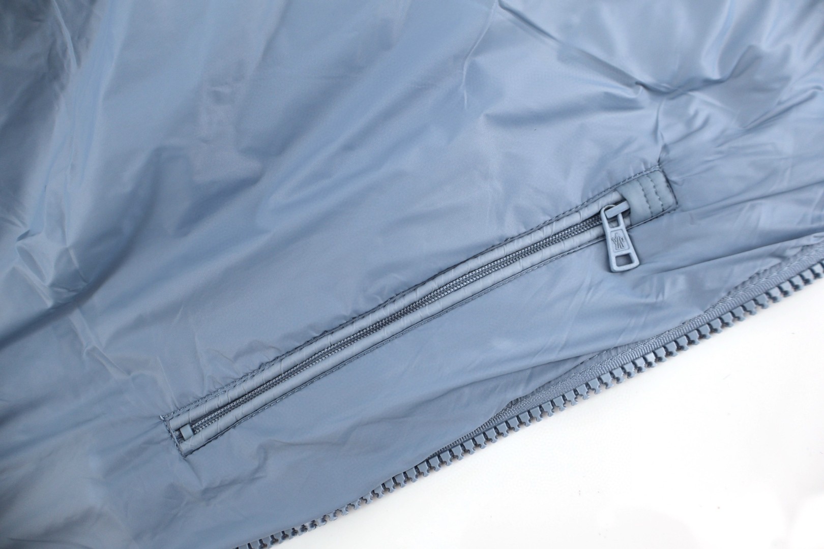 Moncler 蒙口 Citala 系列徽标贴布立领羽绒服 保暖 外套 蓝色 黑色 E0 J20911A000745396L71G