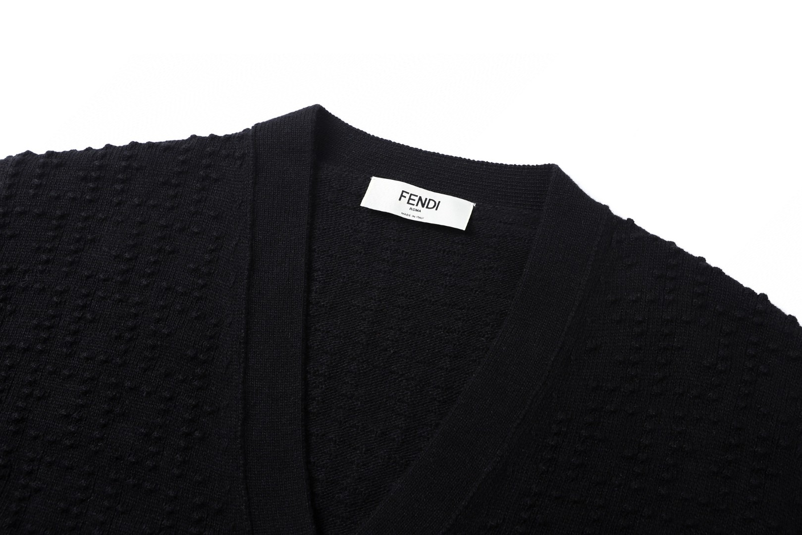 FENDI 芬迪 暗纹提花V领开衫 毛衣 针织衫 长袖 黑色 C0 FZE549AYM0F0GME
