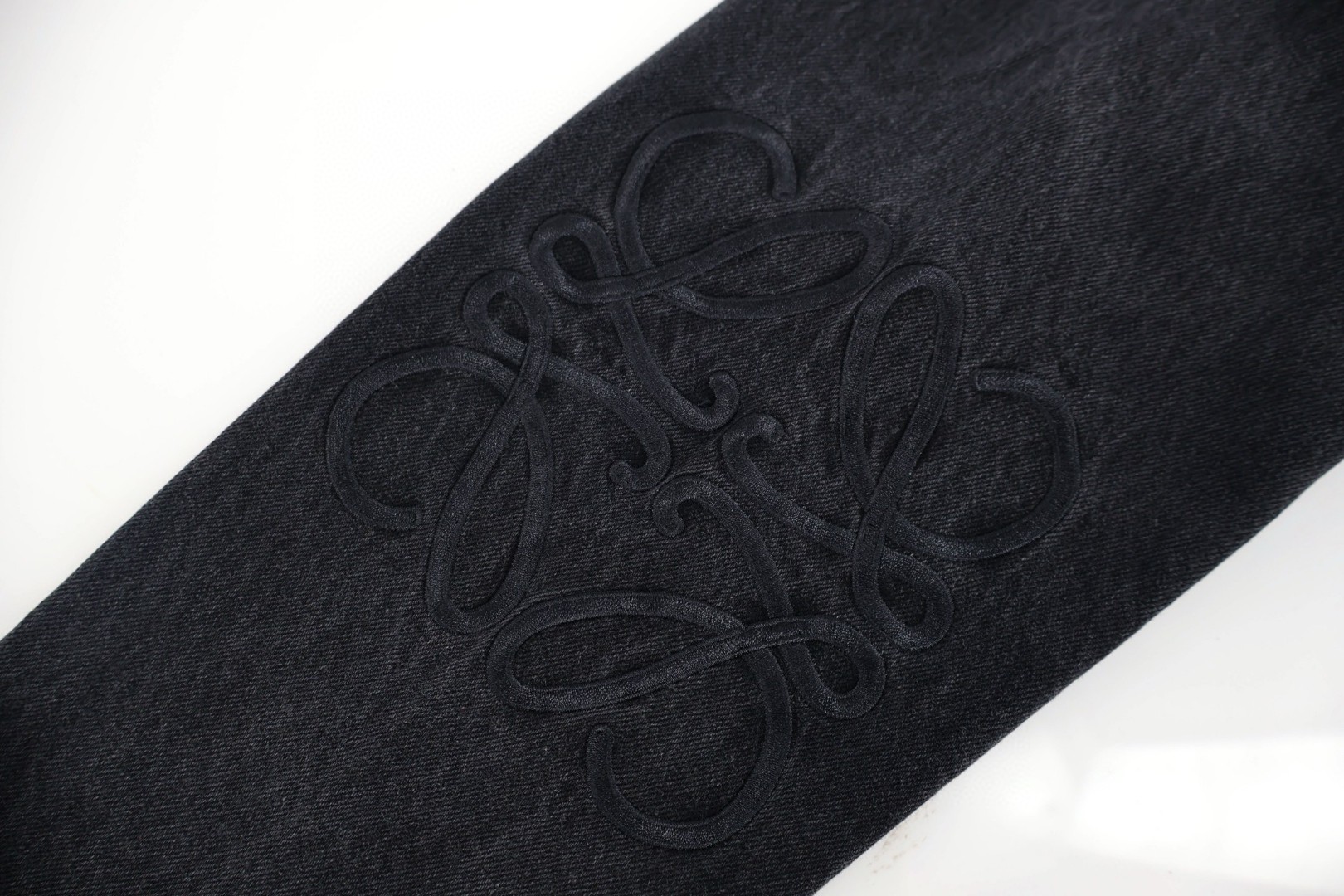 Loewe 罗意威 手臂刺绣牛仔外套 牛仔衣 夹克 长袖 秋冬 蓝色 黑色 C0 H526Y50W41-5320