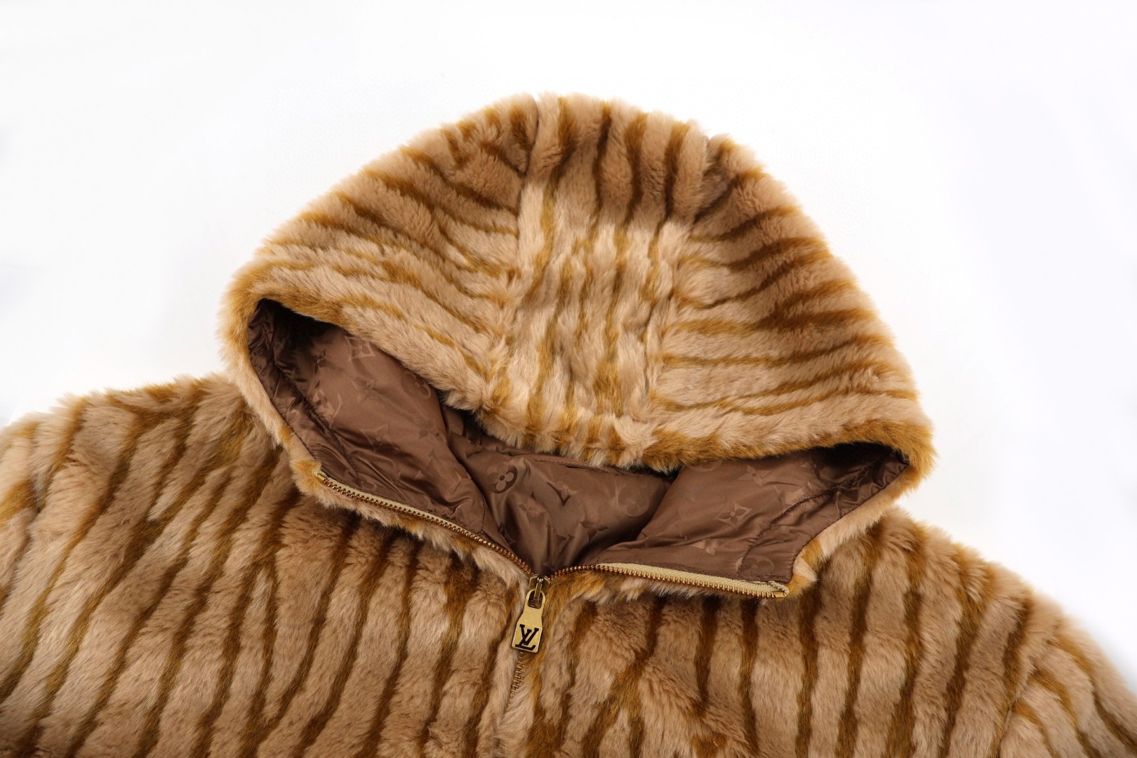 LOUIS VUITTON 路易威登 滑雪系列虎纹绒面连帽外套 夹克 棕色 C0 1AJCDX