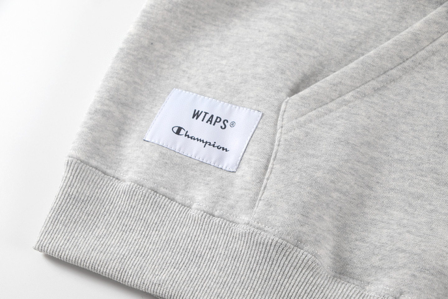 WTAPS Champion 联名冠军连帽卫衣 长袖 灰色 黑色 B0 242HBCHD-CSM04S