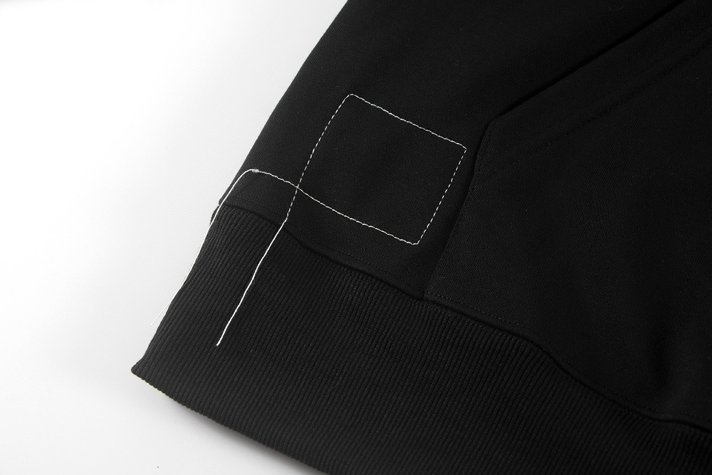 WTAPS Sacai 联名连帽卫衣 长袖 黑色 白色 B0 2423234D-CSM01S