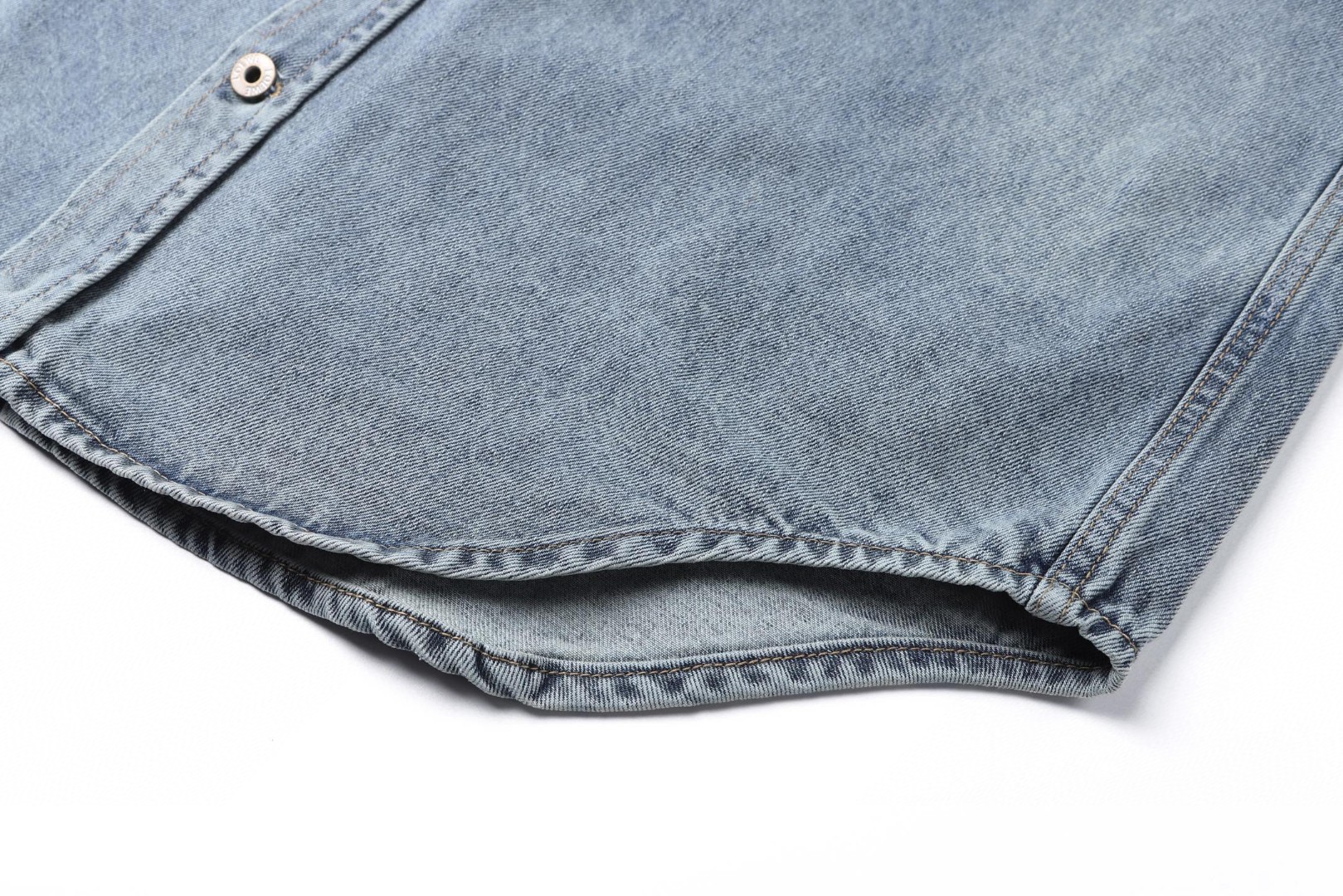 Loewe 罗意威 手臂激光烧花牛仔衬衫 牛仔衣 外套 长袖 秋冬 蓝色 B5 H526Y1DW13-6395