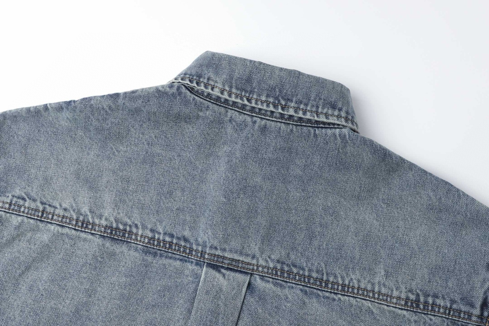 Loewe 罗意威 手臂激光烧花牛仔衬衫 牛仔衣 外套 长袖 秋冬 蓝色 B5 H526Y1DW13-6395