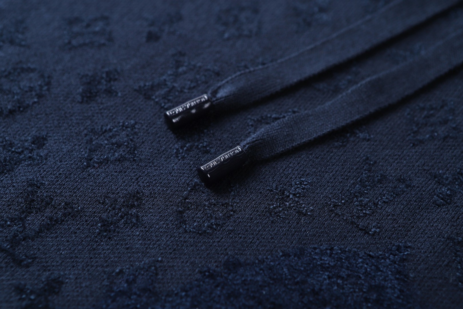 LOUIS VUITTON 路易威登 LV 斜纹提花针织帽衫 连帽卫衣 外套 长袖 黑色 蓝色 B0 1AHCMY