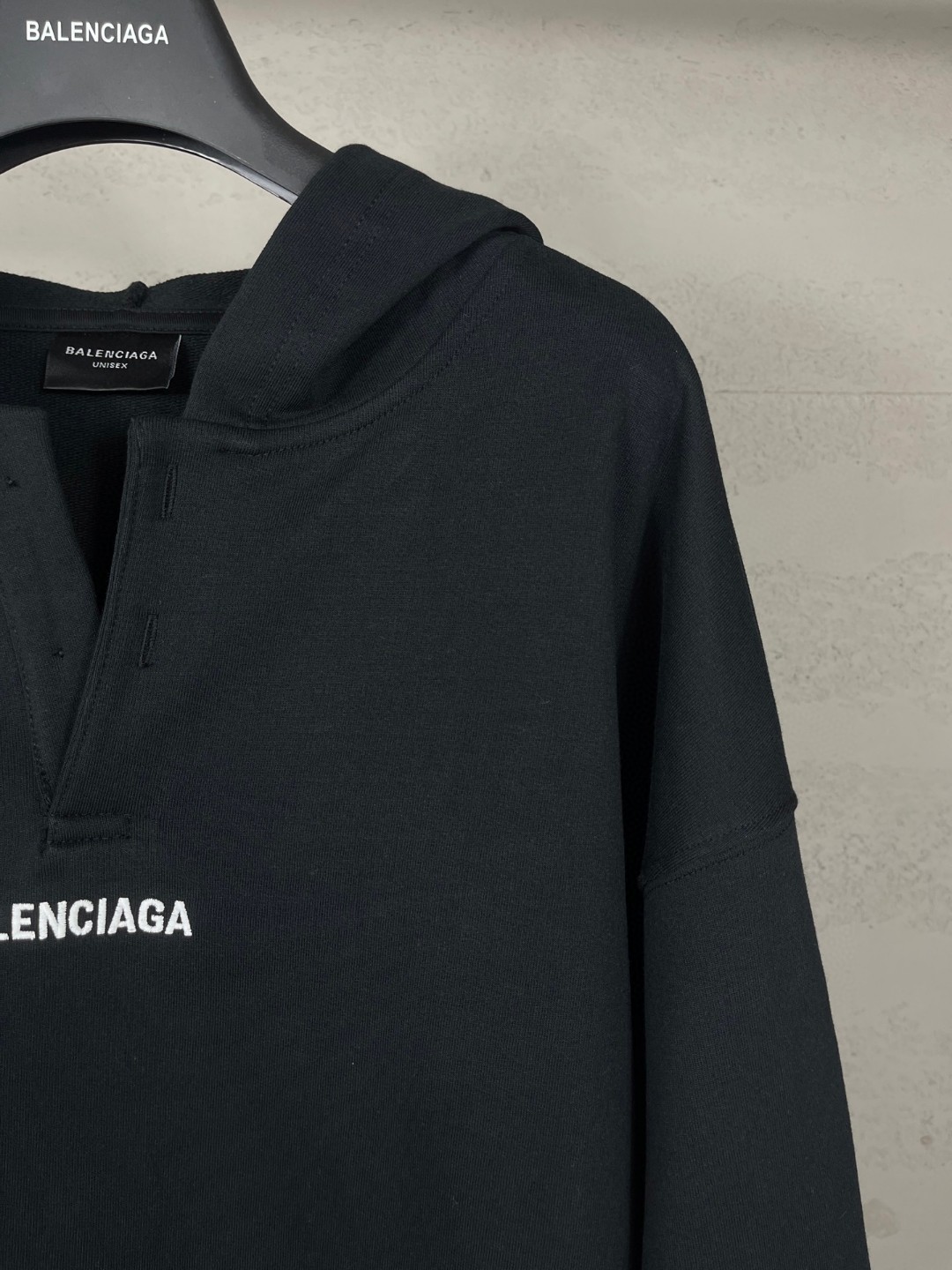 Balenciaga 巴黎世家 logo刺绣Polo领襟连帽卫衣 外套 长袖 黑色 B0 827939TTVJ21569