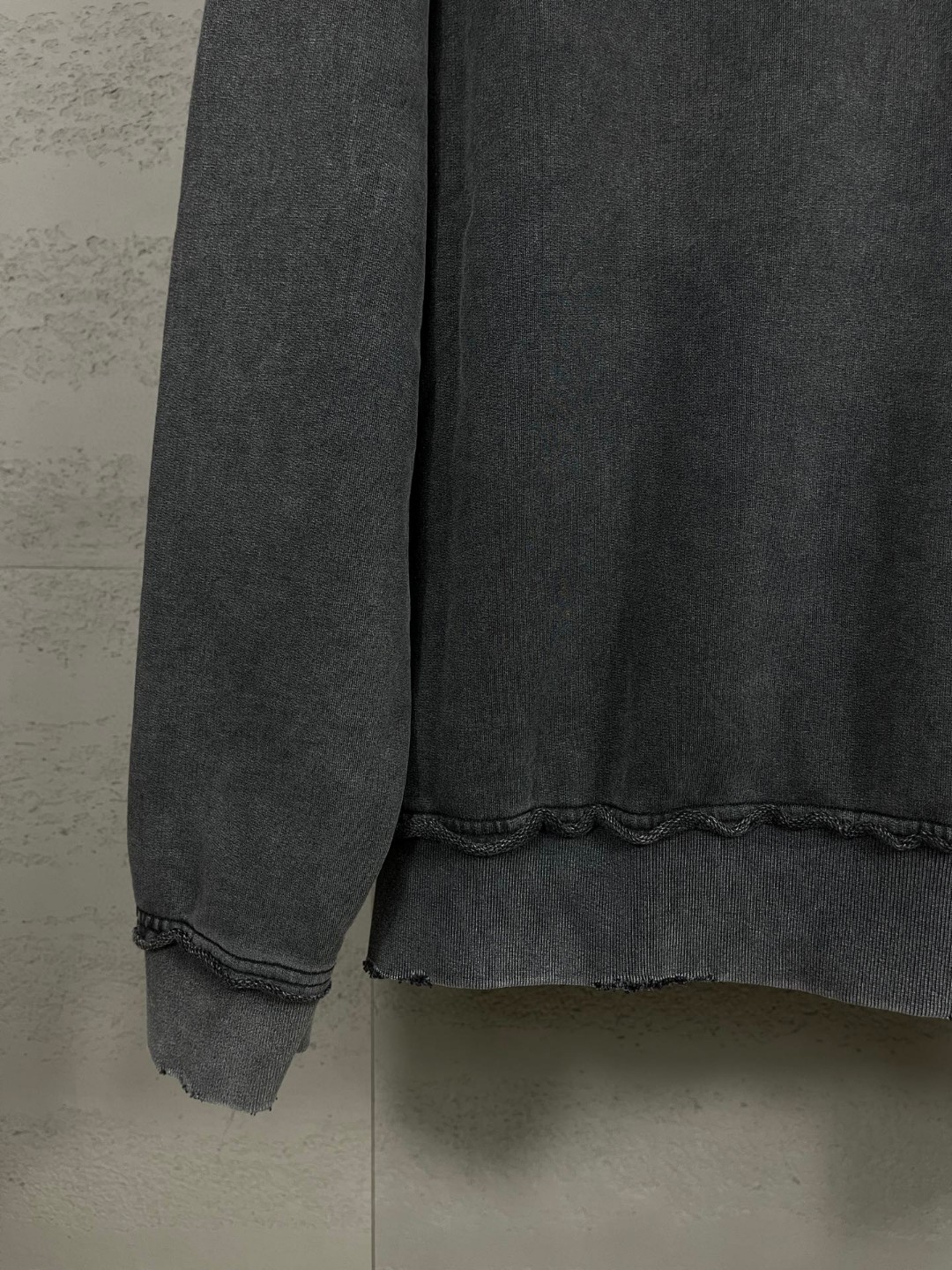 Balenciaga 巴黎世家 字母艺术金银粉印花拉链连帽卫衣 外套 长袖 黑色 B0 808227TSVC31041