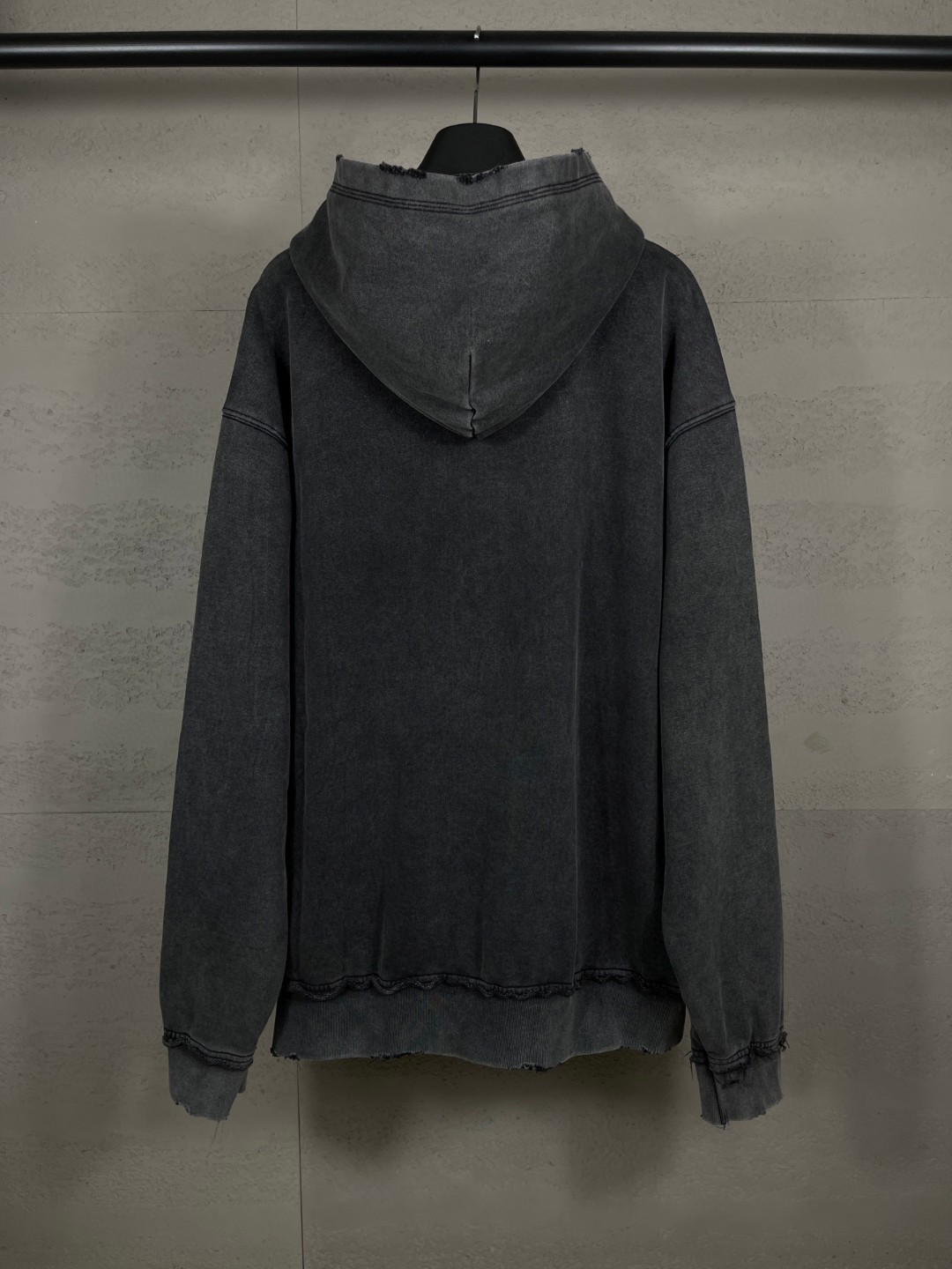 Balenciaga 巴黎世家 字母艺术金银粉印花拉链连帽卫衣 外套 长袖 黑色 B0 808227TSVC31041