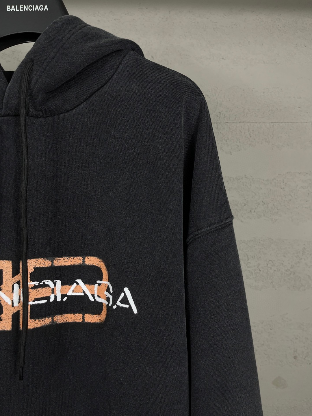 Balenciaga 巴黎世家 logo双色模糊印花洗水做旧连帽卫衣 外套 长袖 黑色 B0 850349TTVD71041