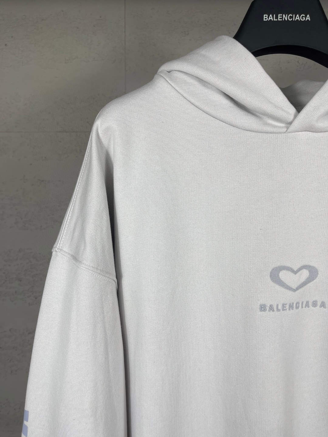 Balenciaga 巴黎世家 情人节限定 爱心logo刺绣连帽卫衣 外套 长袖 白色 B0 767877TSVX89012