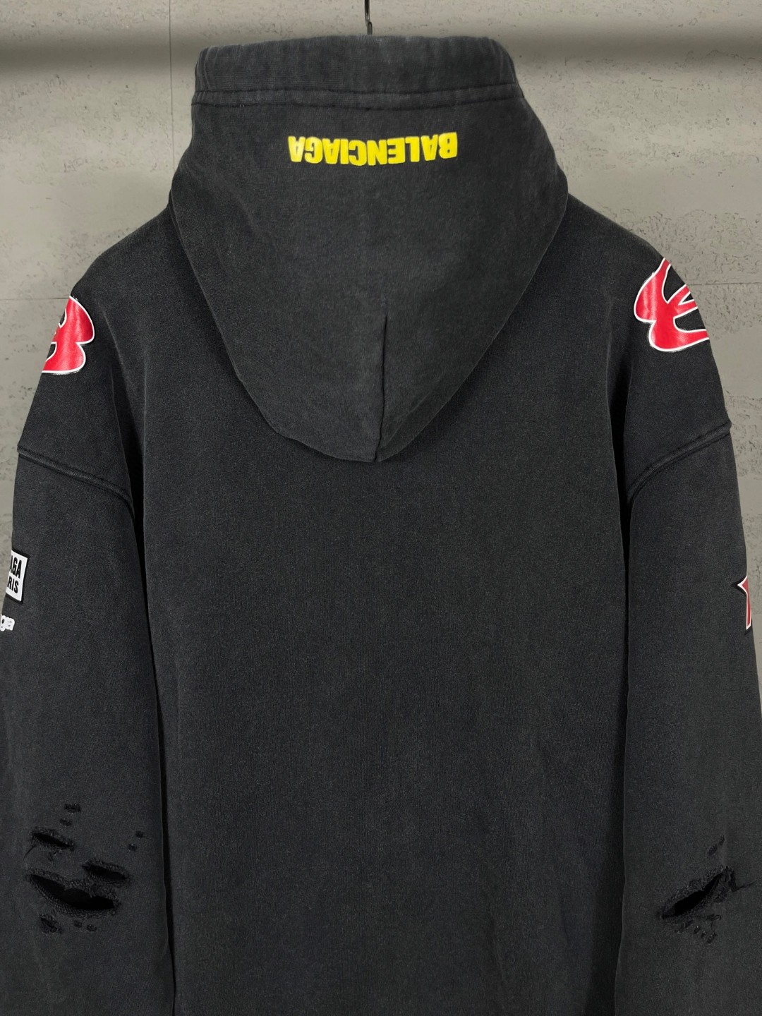 Balenciaga 巴黎世家 双环logo组合赛车服系列印花洗水做旧拉链连帽卫衣 外套 长袖 黑色 B0 826162TSVE11041