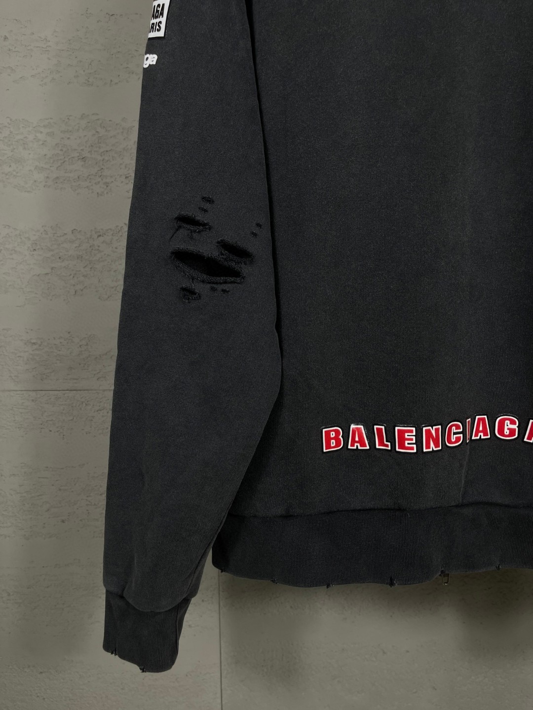 Balenciaga 巴黎世家 双环logo组合赛车服系列印花洗水做旧拉链连帽卫衣 外套 长袖 黑色 B0 826162TSVE11041
