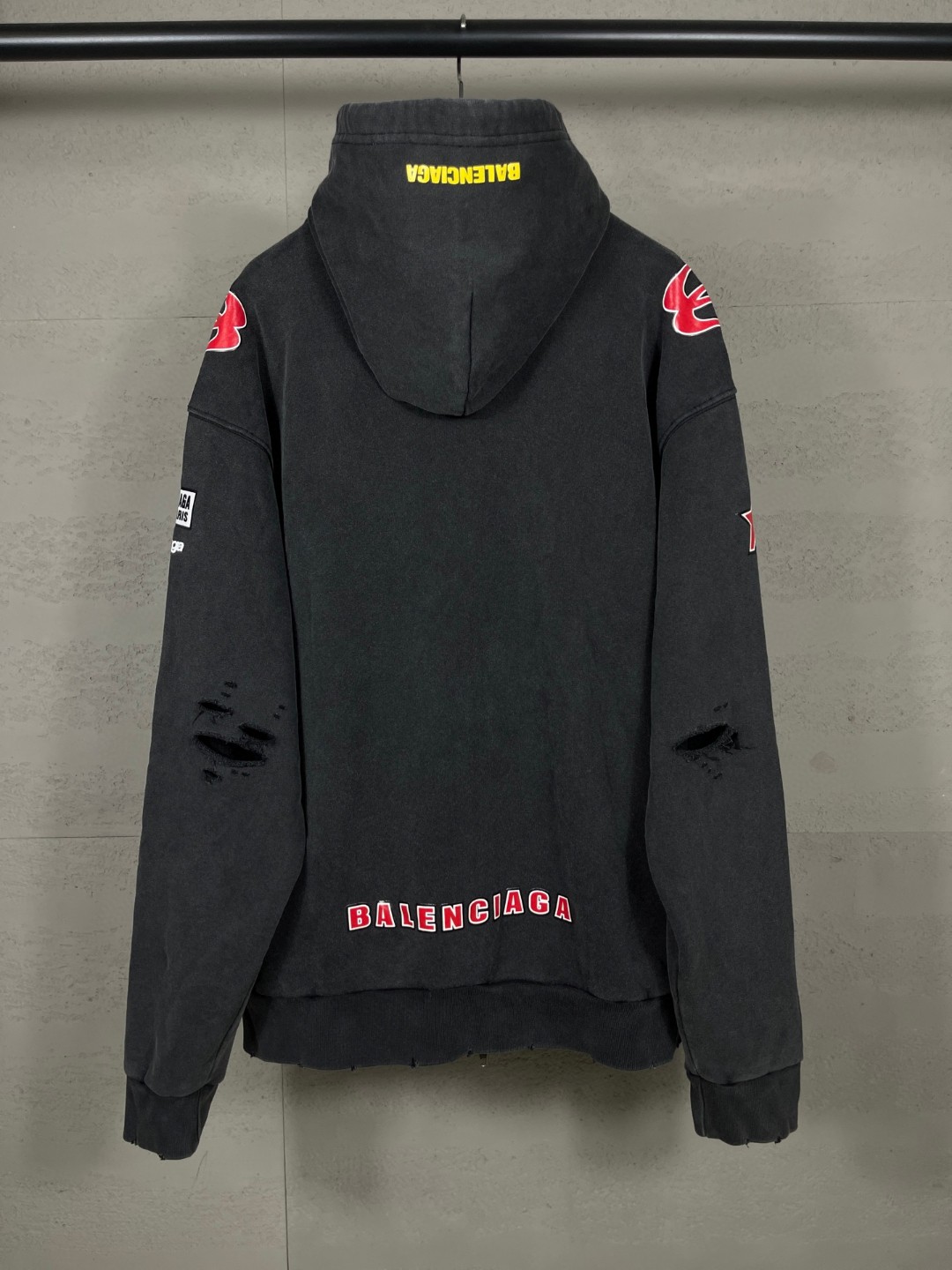 Balenciaga 巴黎世家 双环logo组合赛车服系列印花洗水做旧拉链连帽卫衣 外套 长袖 黑色 B0 826162TSVE11041