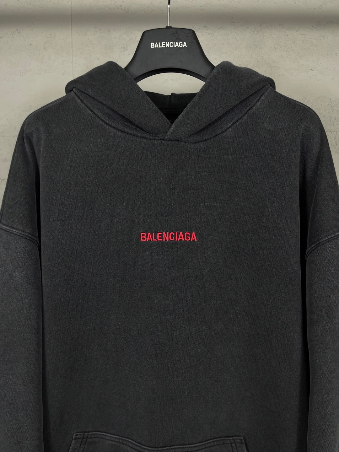 Balenciaga 巴黎世家 前后logo刺绣洗水做旧连帽卫衣 外套 长袖 黑色 B0 767877TTVJ28483