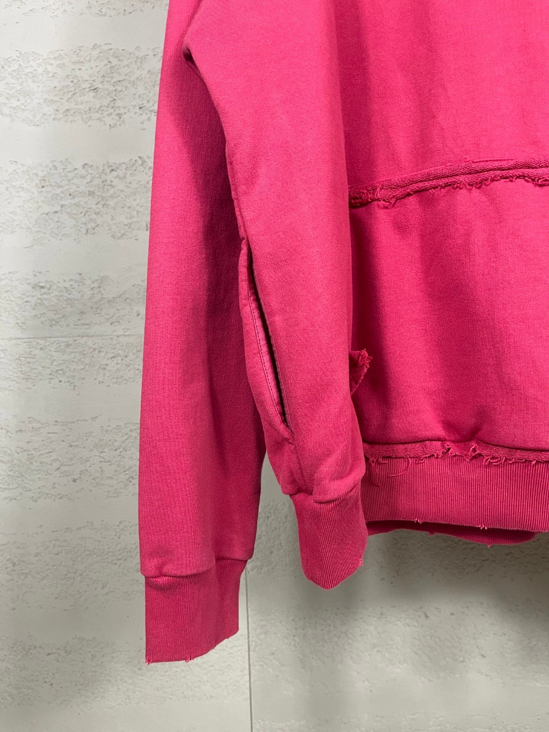 Balenciaga 巴黎世家 胶带直喷印花连帽卫衣 外套 长袖 红色 B0 744441TSVJ95003