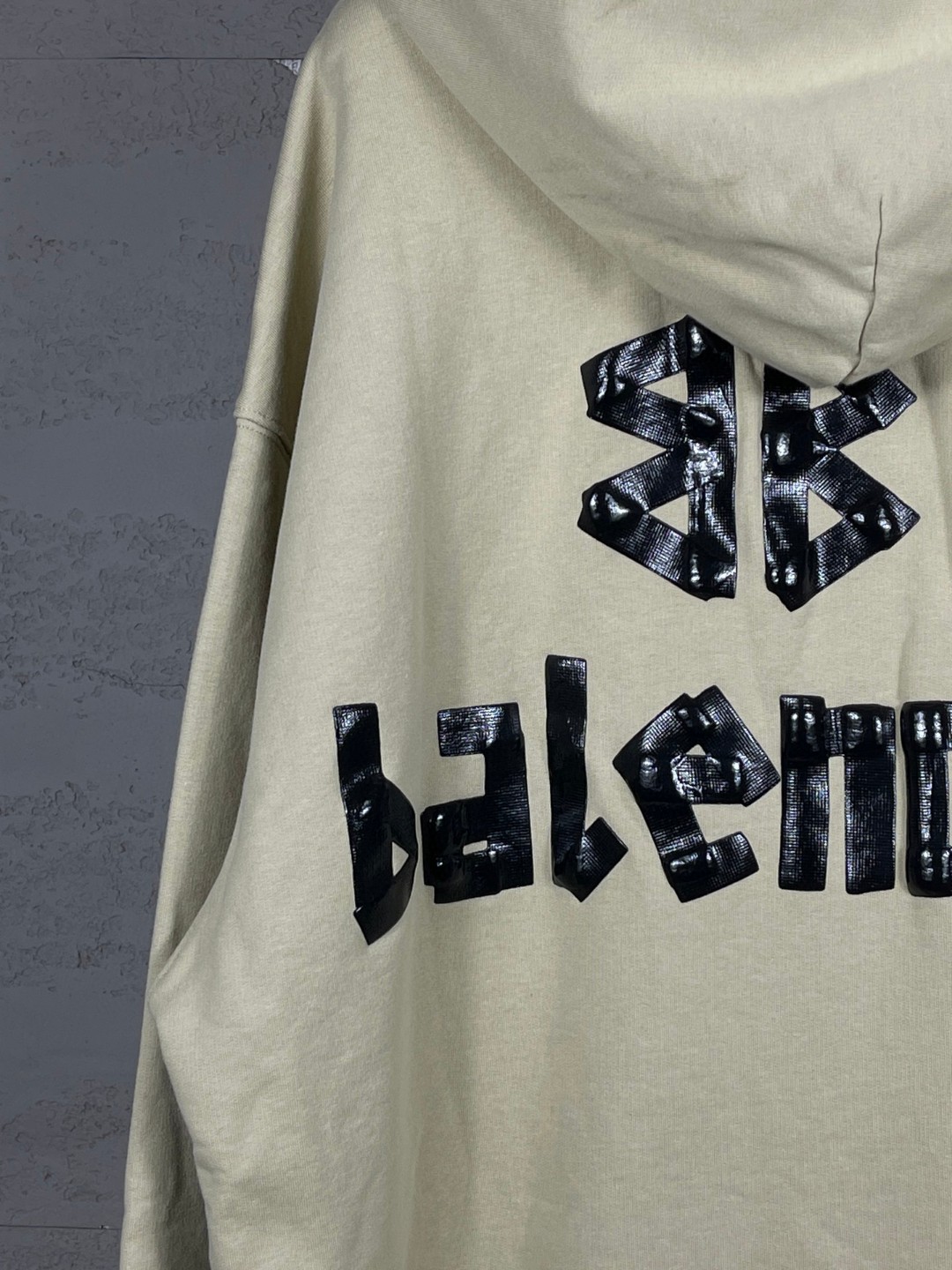 Balenciaga 巴黎世家 胶带直喷印花连帽卫衣 外套 长袖 米色 B0 744441TSV869501