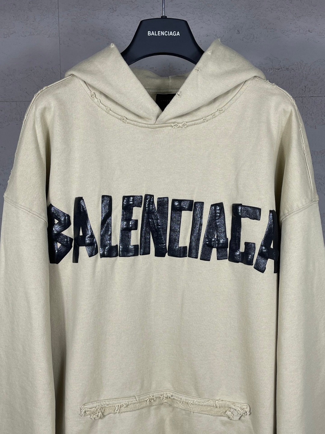 Balenciaga 巴黎世家 胶带直喷印花连帽卫衣 外套 长袖 米色 B0 744441TSV869501