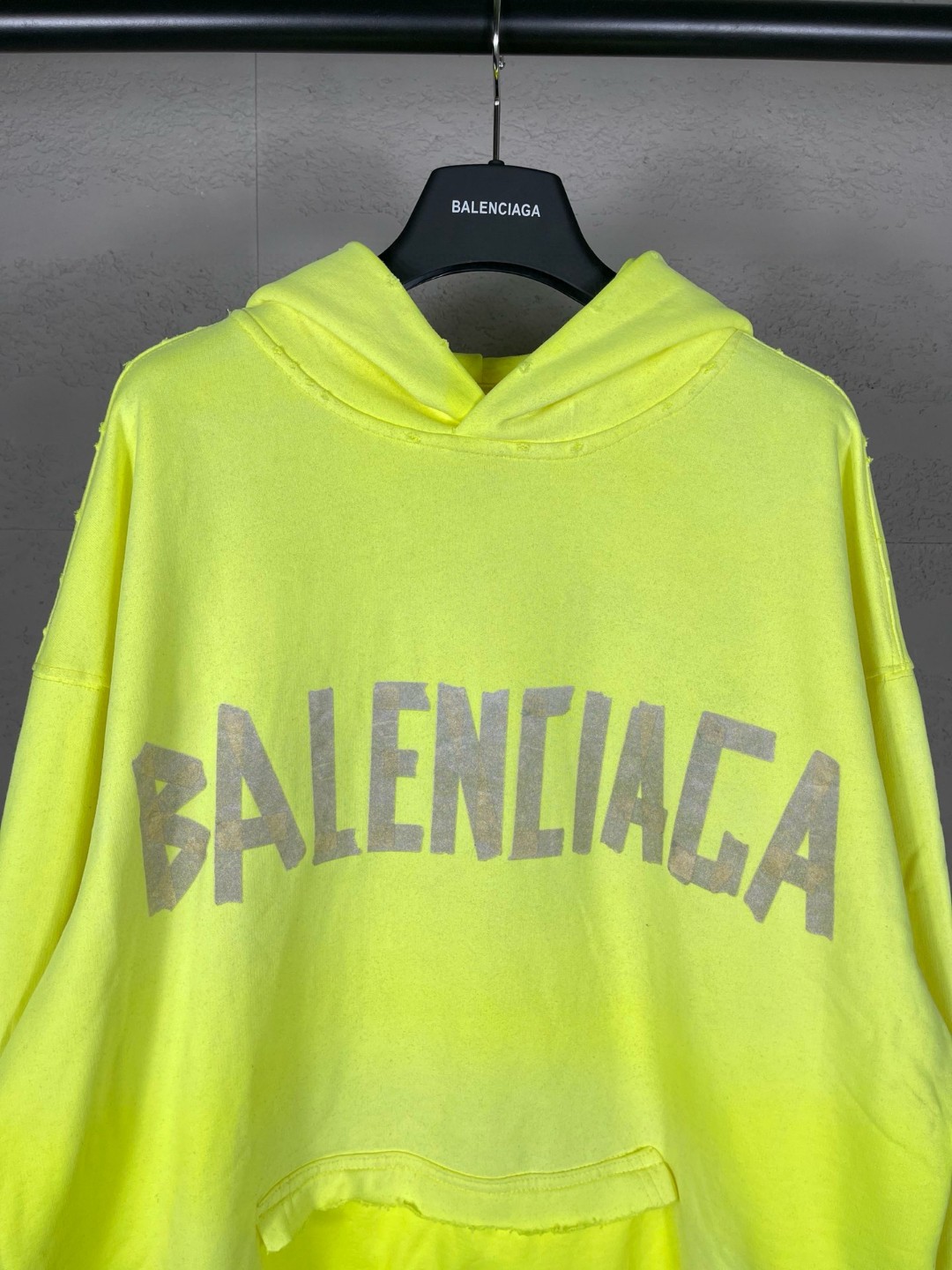 Balenciaga 巴黎世家 胶带直喷印花连帽卫衣 外套 长袖 黄色 B0 744441TOVB17204