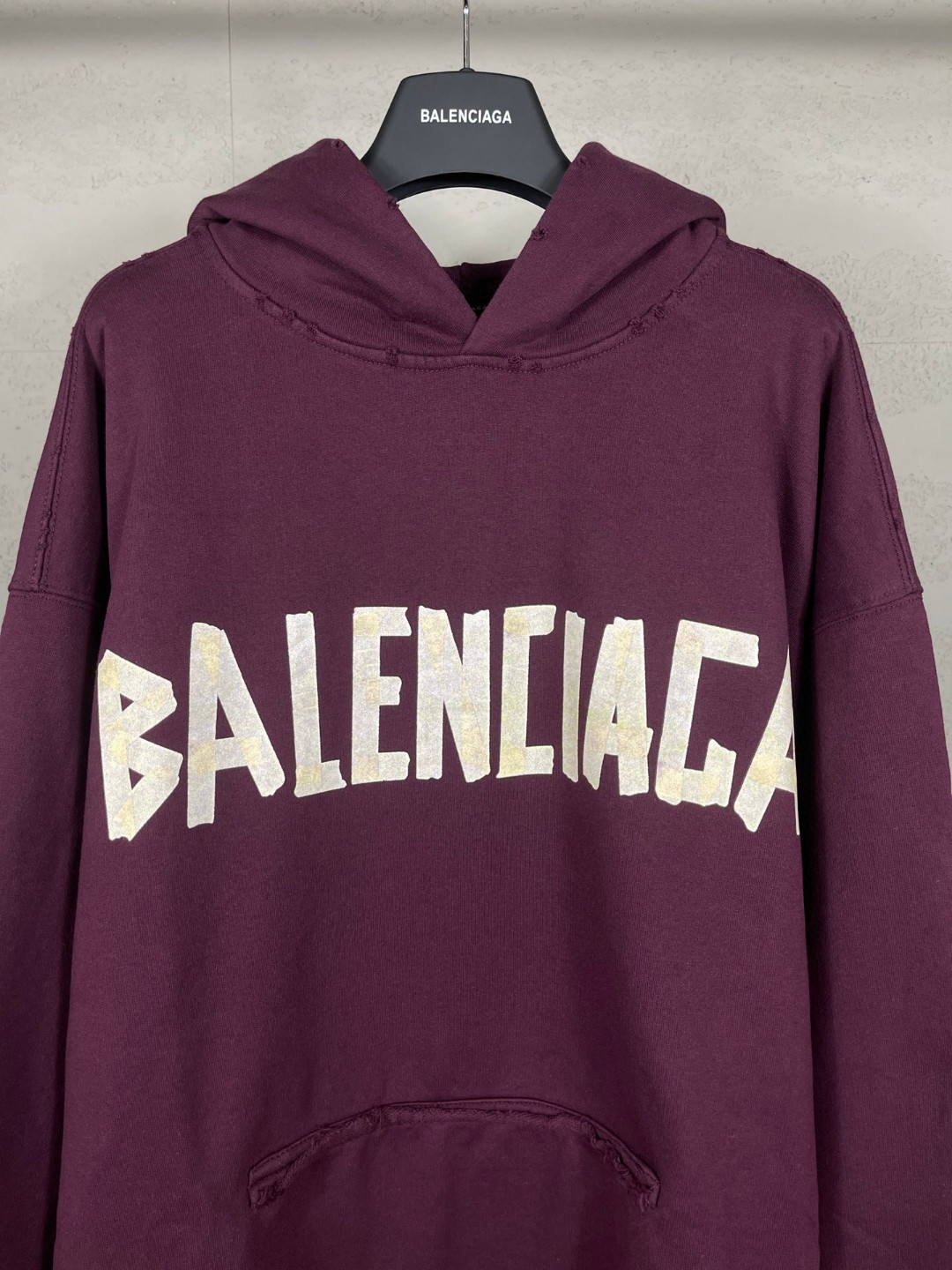 Balenciaga 巴黎世家 胶带直喷印花连帽卫衣 外套 长袖 酒红色 B0 744441TQVA94029