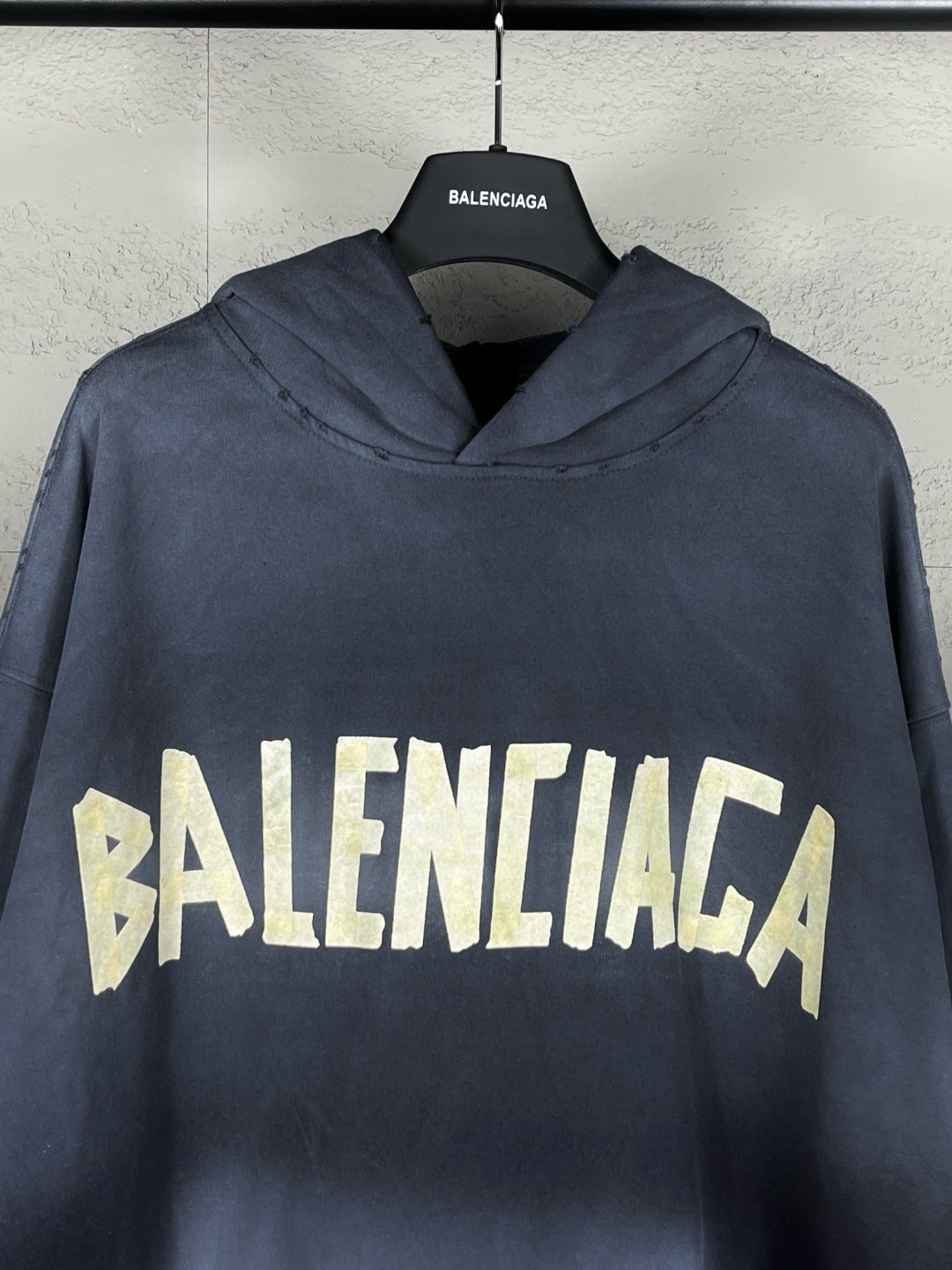 Balenciaga 巴黎世家 胶带直喷印花连帽卫衣 外套 长袖 深蓝色 B0 744441TOVB14140