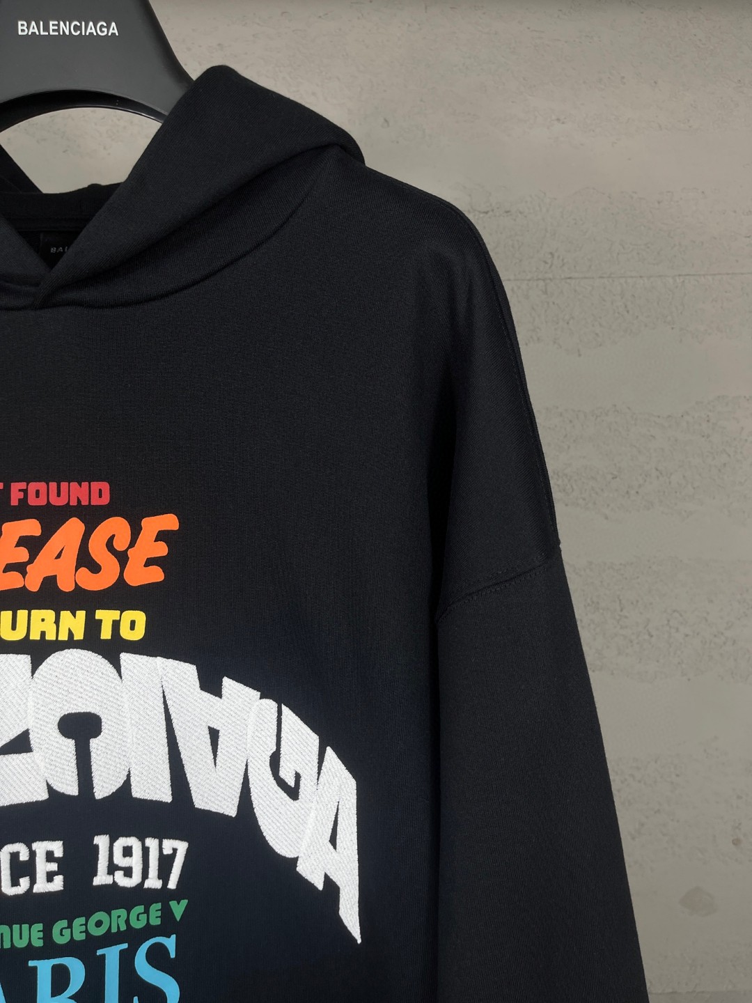 Balenciaga 巴黎世家 彩色印花刺绣连帽卫衣 外套 长袖 黑色 B0