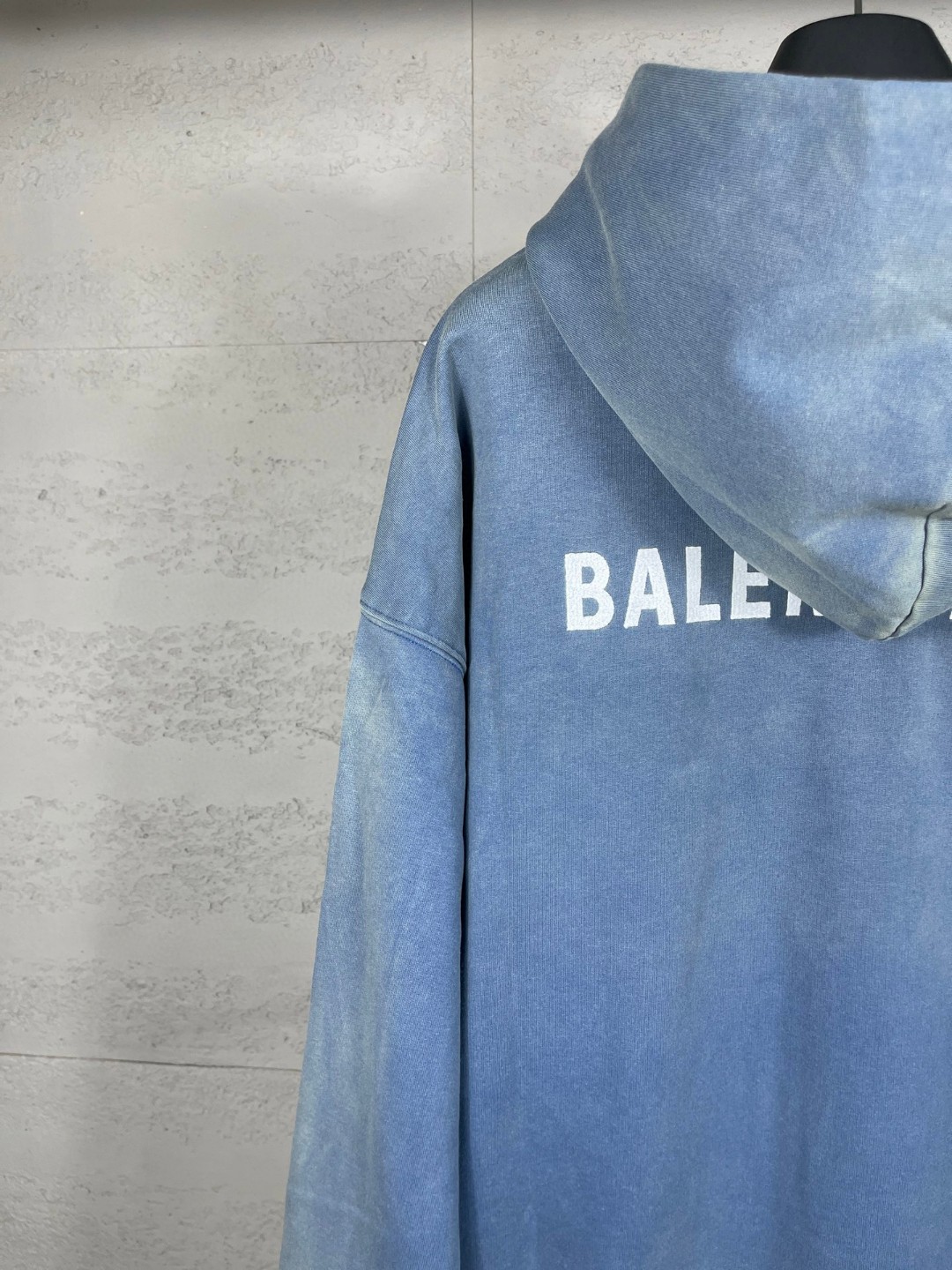 Balenciaga 巴黎世家 logo刺绣水洗做旧连帽卫衣 外套 长袖 蓝色 B0 767877TPVK24313