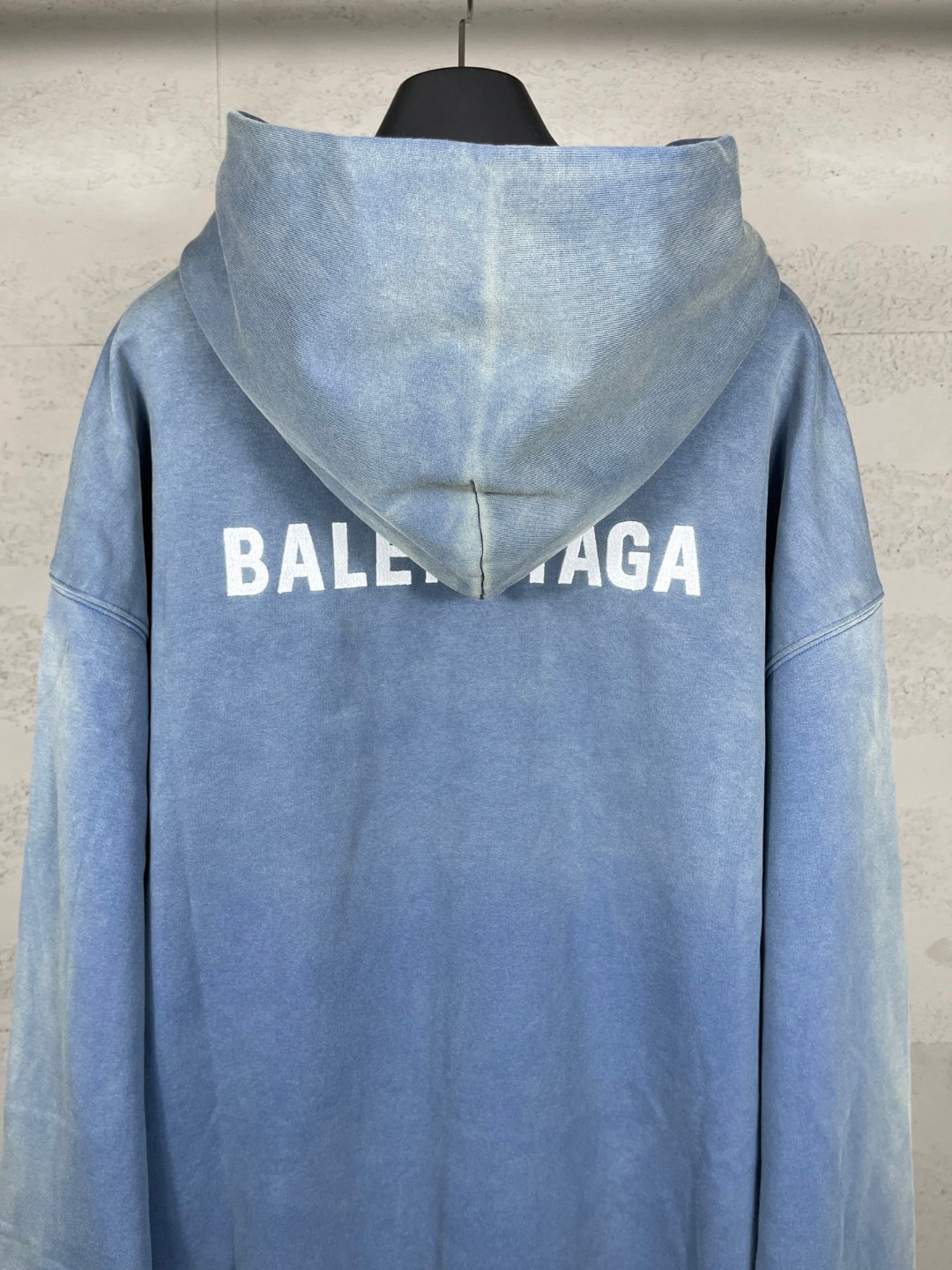 Balenciaga 巴黎世家 logo刺绣水洗做旧连帽卫衣 外套 长袖 蓝色 B0 767877TPVK24313