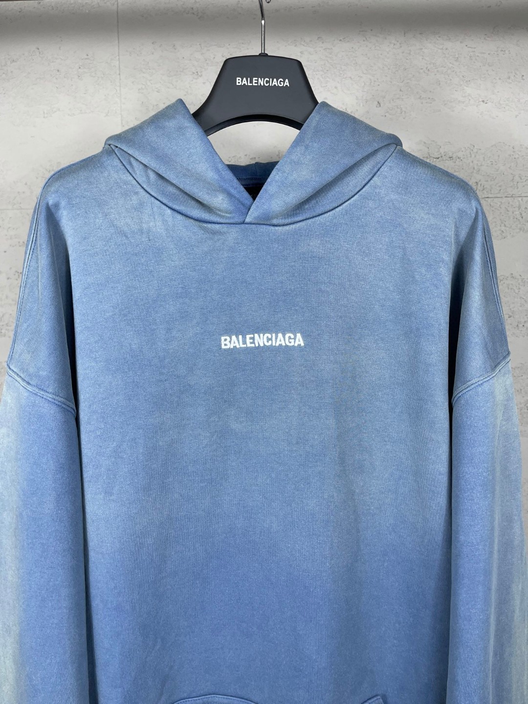 Balenciaga 巴黎世家 logo刺绣水洗做旧连帽卫衣 外套 长袖 蓝色 B0 767877TPVK24313