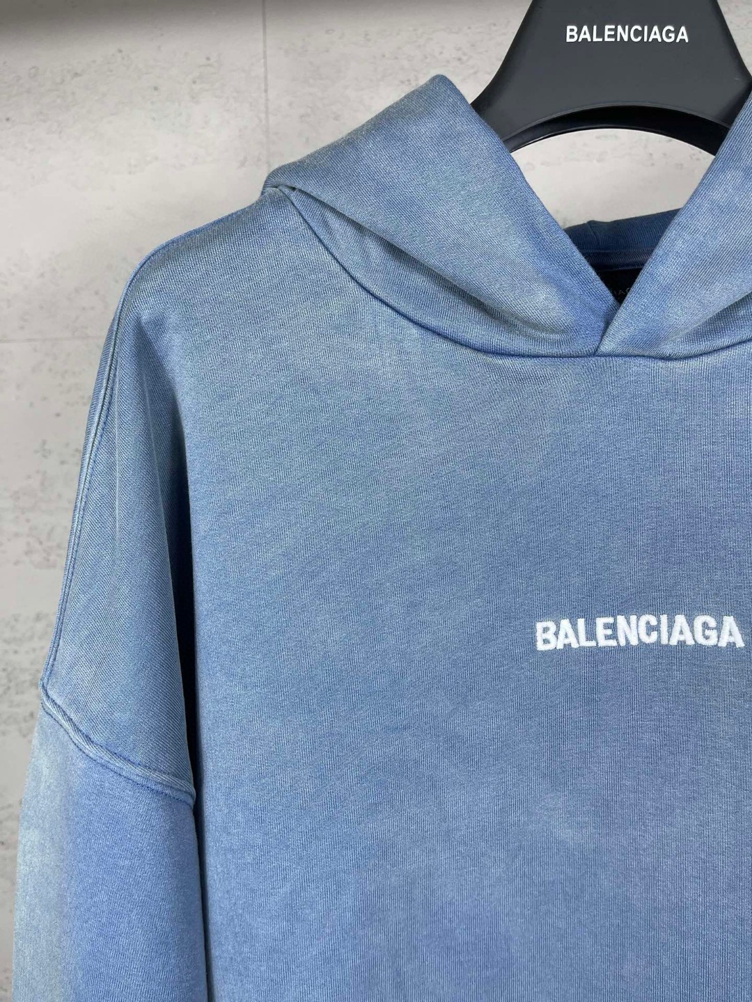 Balenciaga 巴黎世家 logo刺绣水洗做旧连帽卫衣 外套 长袖 蓝色 B0 767877TPVK24313