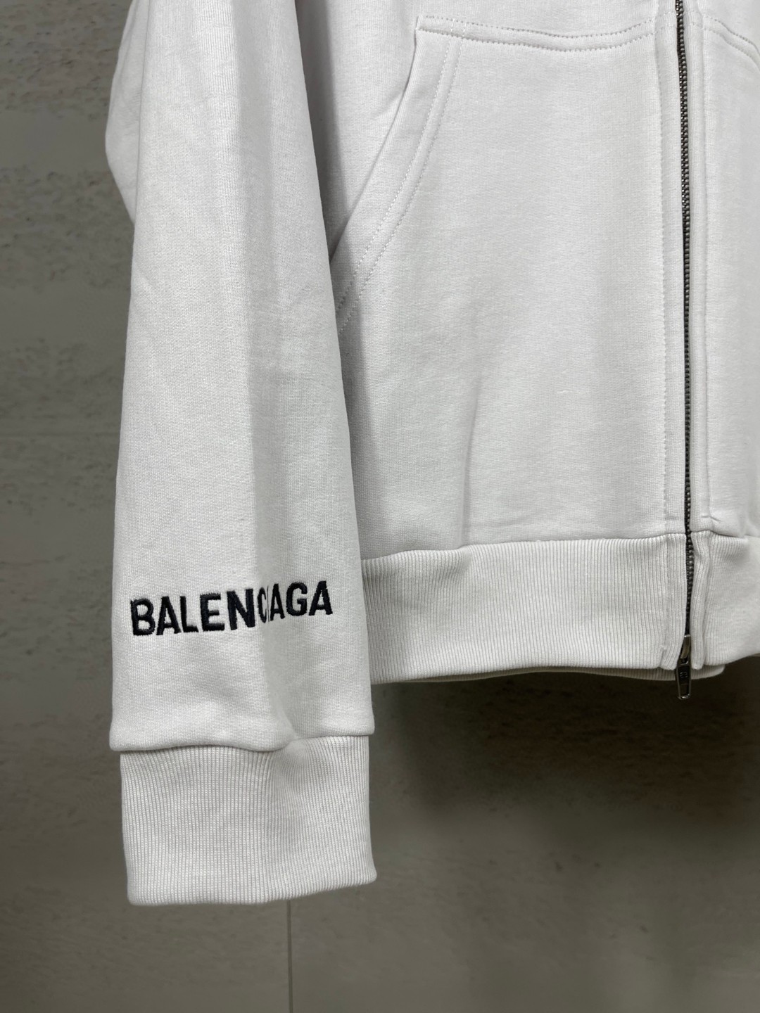 Balenciaga 巴黎世家 夜光笑脸直喷印花拉链连帽卫衣 外套 长袖 白色 B0 826162TSVG39012