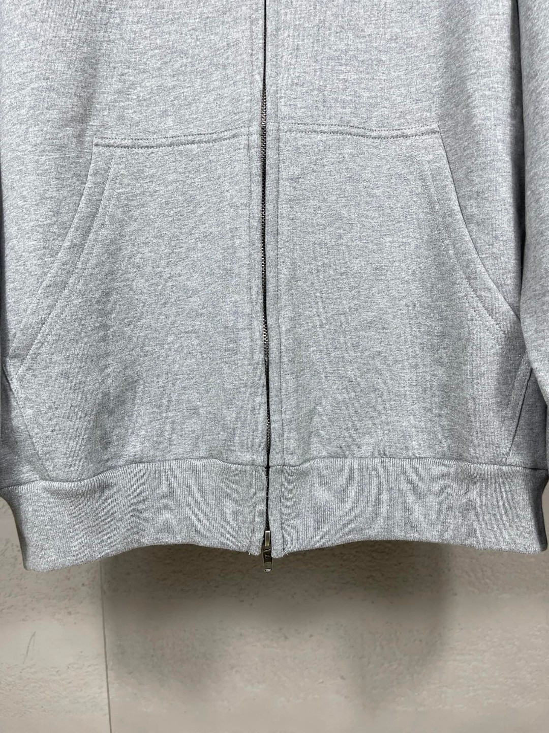 Balenciaga 巴黎世家 夜光外星人直喷印花拉链连帽卫衣 外套 长袖 灰色 B0 826162TSVF41300