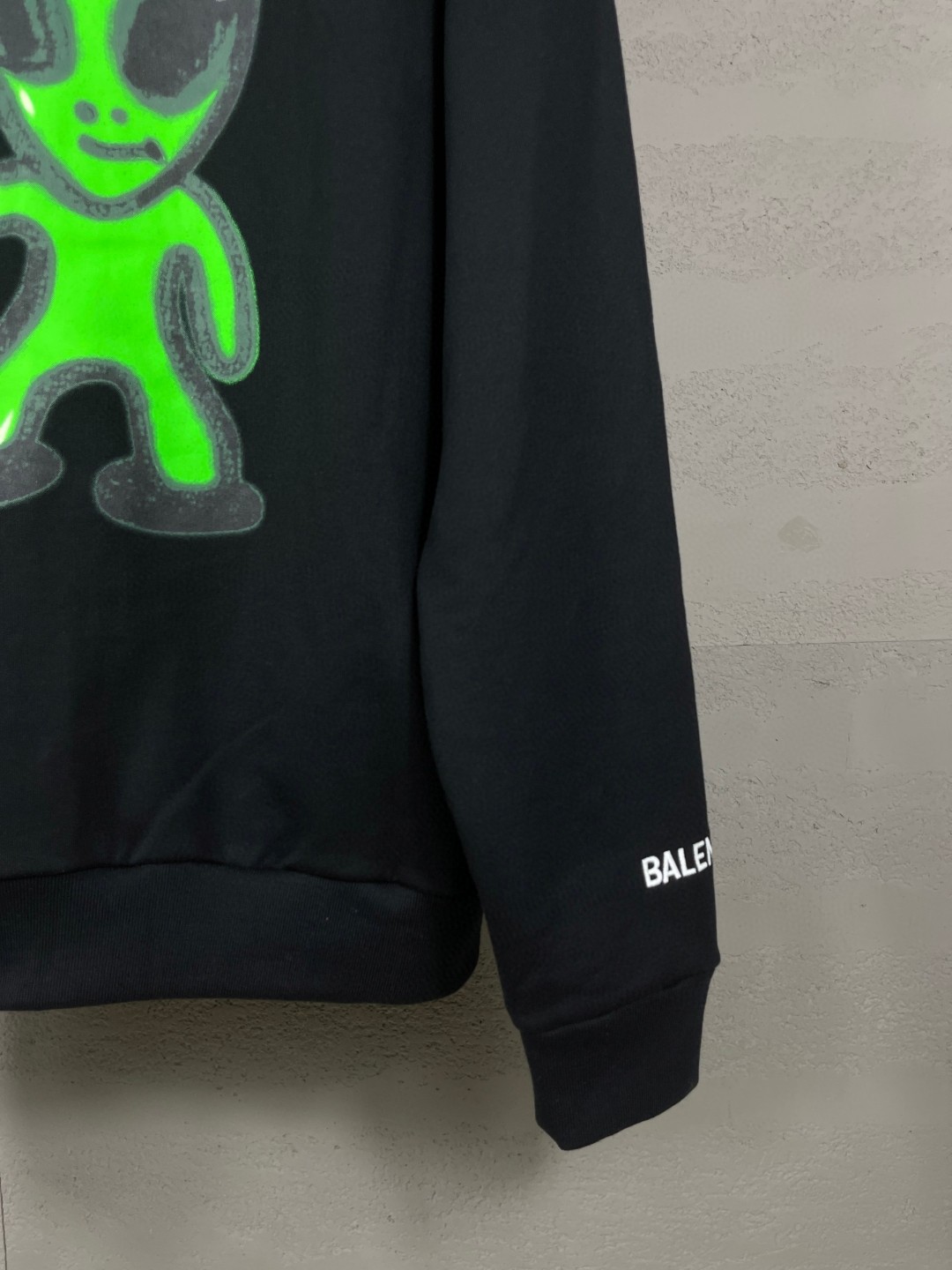 Balenciaga 巴黎世家 夜光外星人直喷印花拉链连帽卫衣 外套 长袖 黑色 B0 