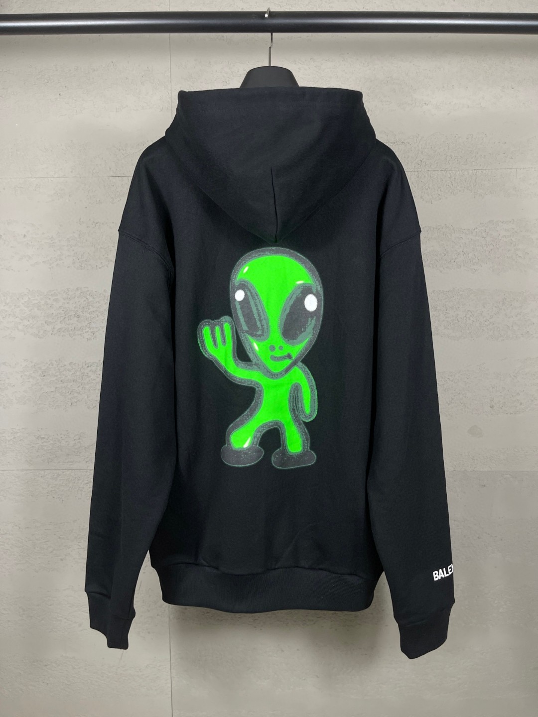 Balenciaga 巴黎世家 夜光外星人直喷印花拉链连帽卫衣 外套 长袖 黑色 B0 