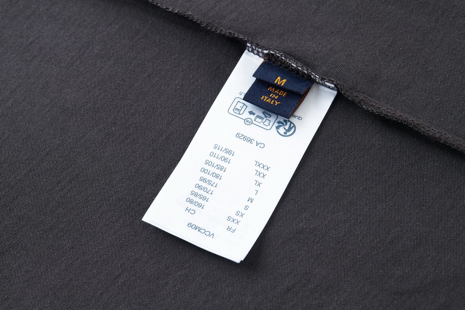 LOUIS VUITTON 路易威登 印花烫钻短袖 T恤 A2 1AJCBI