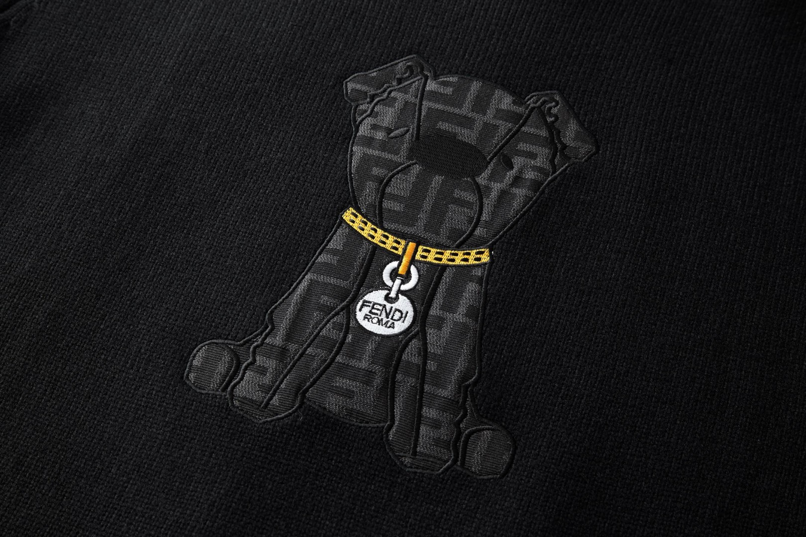 FENDI 芬迪 小狗贴布刺绣标识毛衣 针织衫 长袖 黑色 B0 FZX091AW08F0QA1