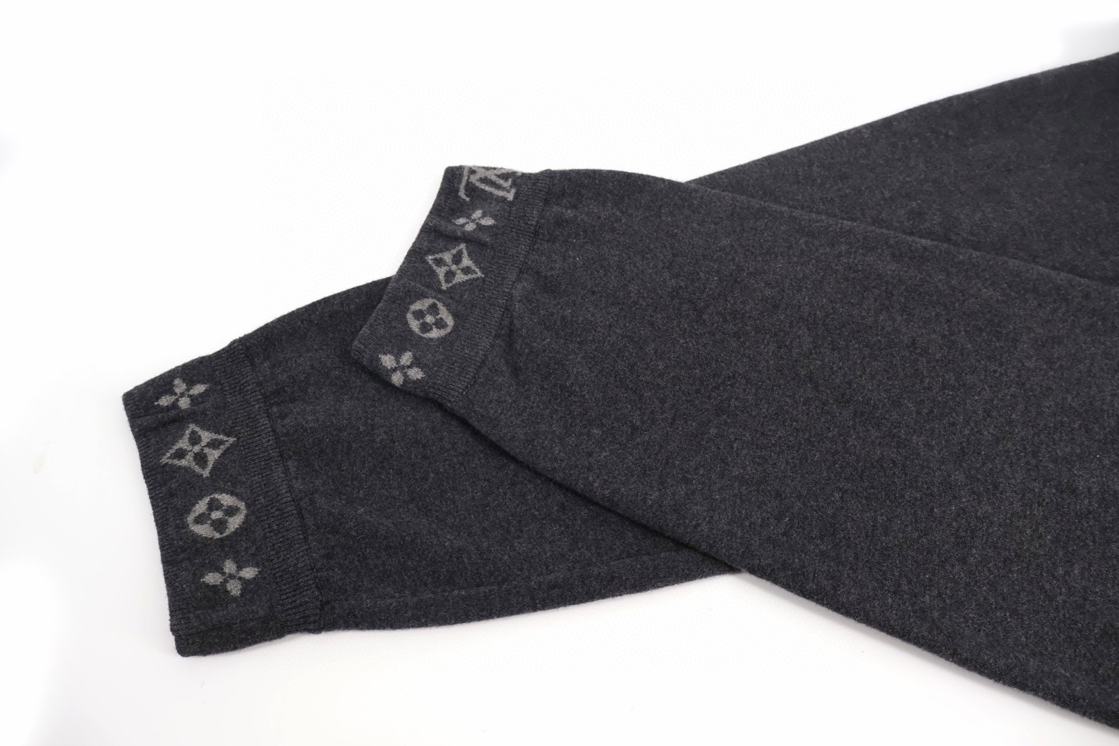 LOUIS VUITTON 路易威登 羊毛针织提花束脚休闲裤 运动裤 裤子 长裤 黑色 灰色 B5 1AJB38