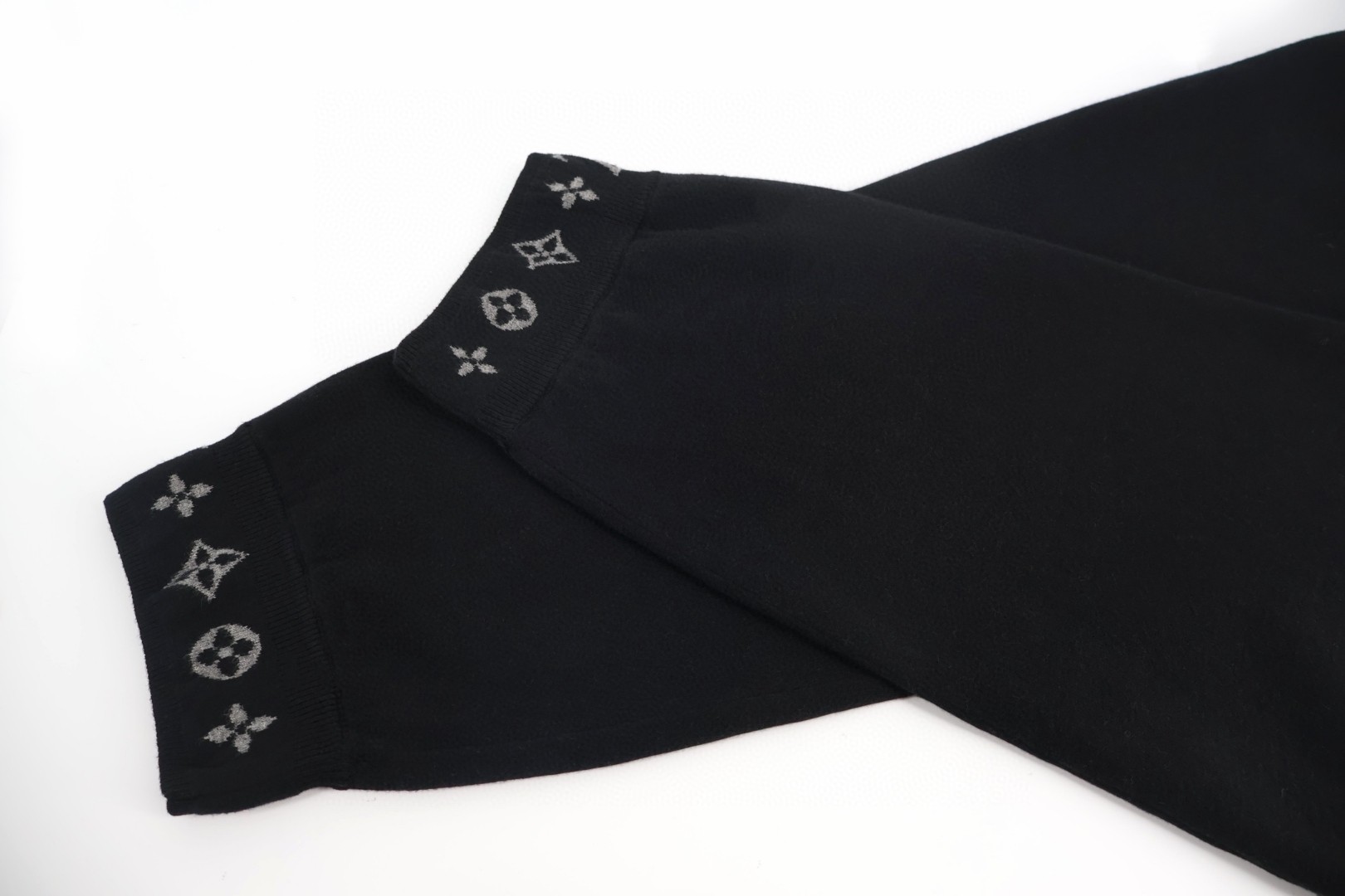 LOUIS VUITTON 路易威登 羊毛针织提花束脚休闲裤 运动裤 裤子 长裤 黑色 灰色 B5 1AJB38