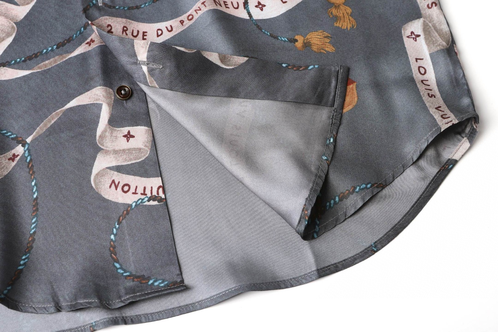 LOUIS VUITTON 路易威登 翻领数码直喷印花桑蚕丝衬衫 外套 长袖 B0 1AJCA6