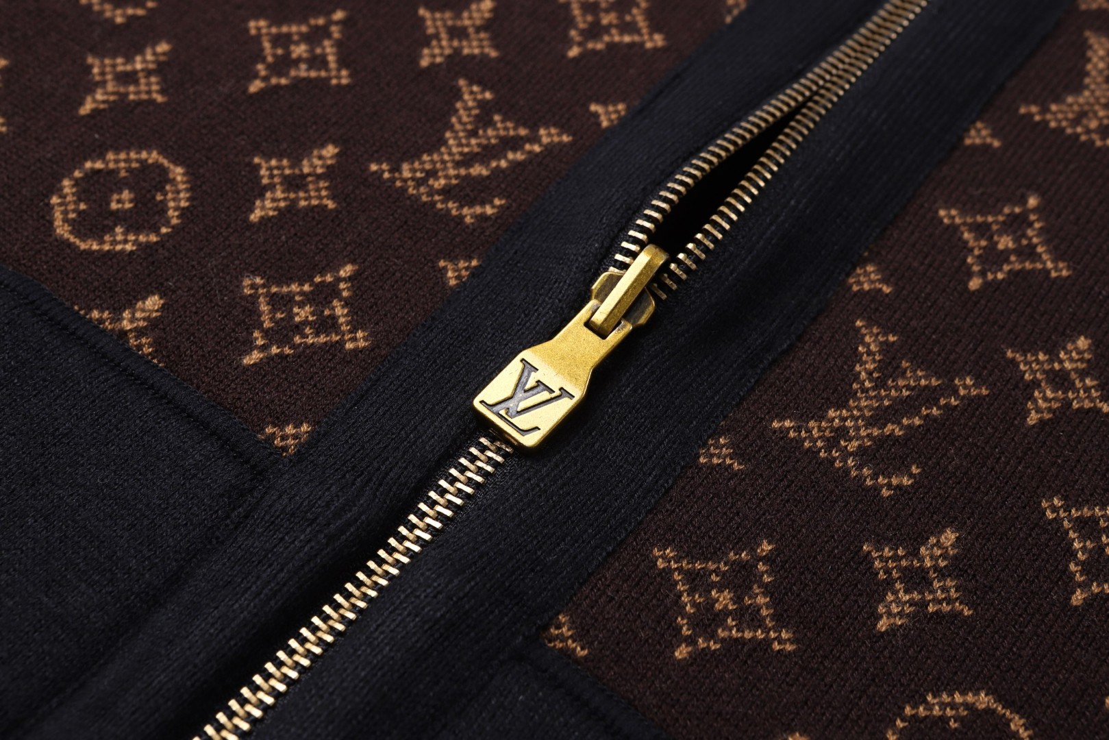 LOUIS VUITTON 路易威登 双面连帽束腰夹克 外套 长袖 C5 1AJBXH